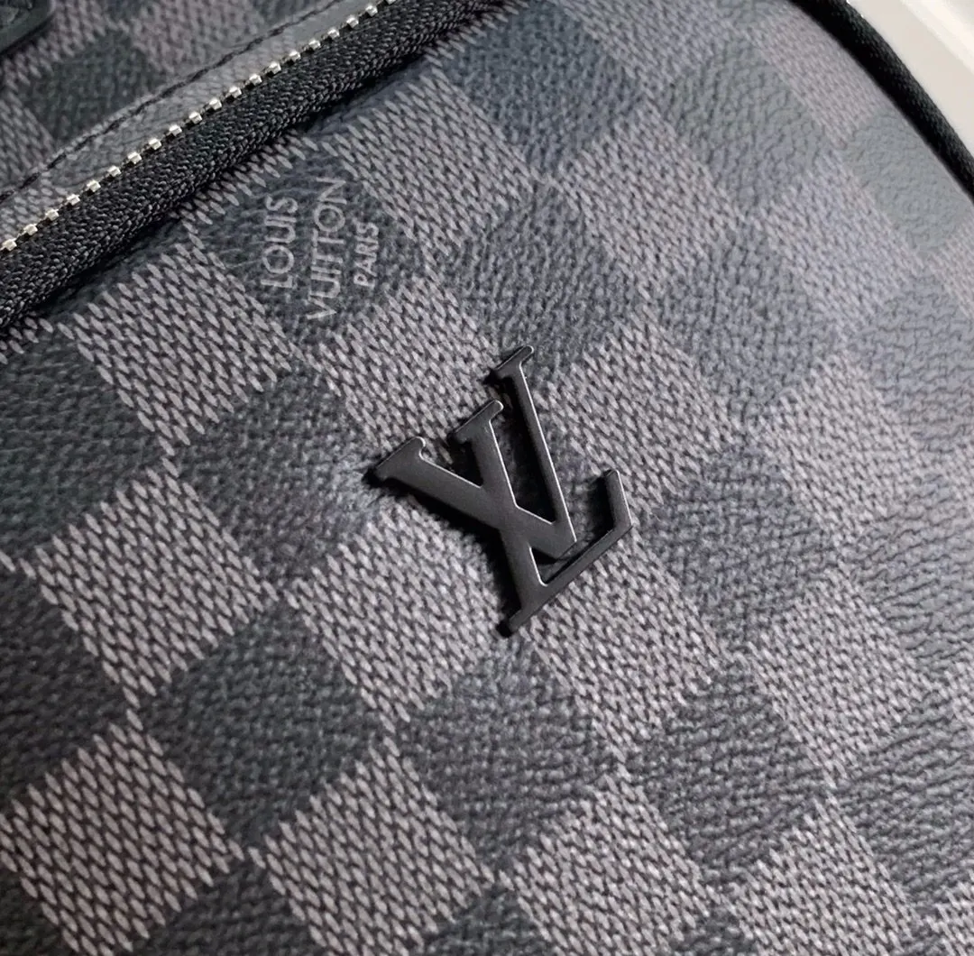 牛皮 胸包 大小刚好 非常Ns的一款 腰包 休閒腰包款