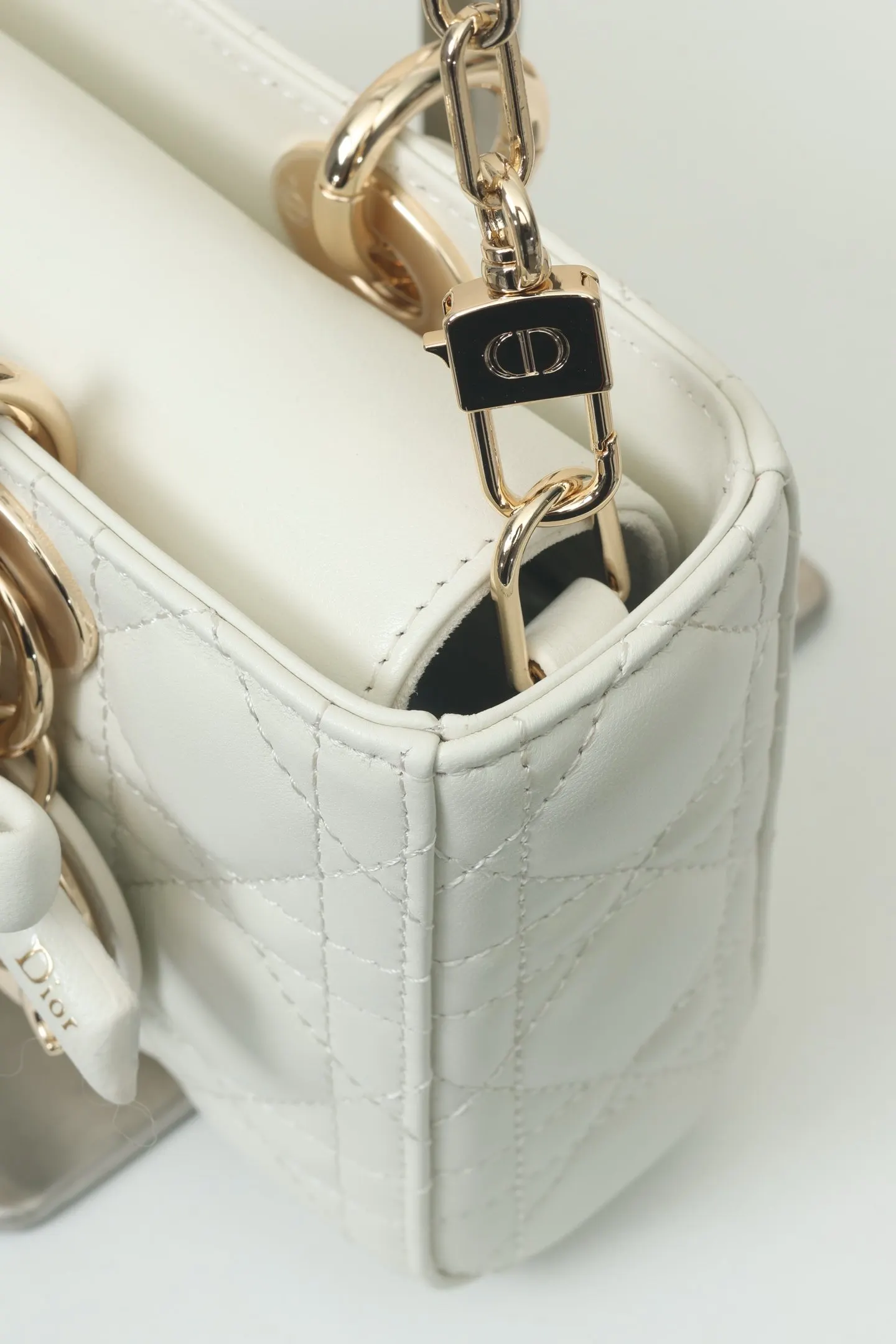 White Hobo Shoulder Bag Vintage