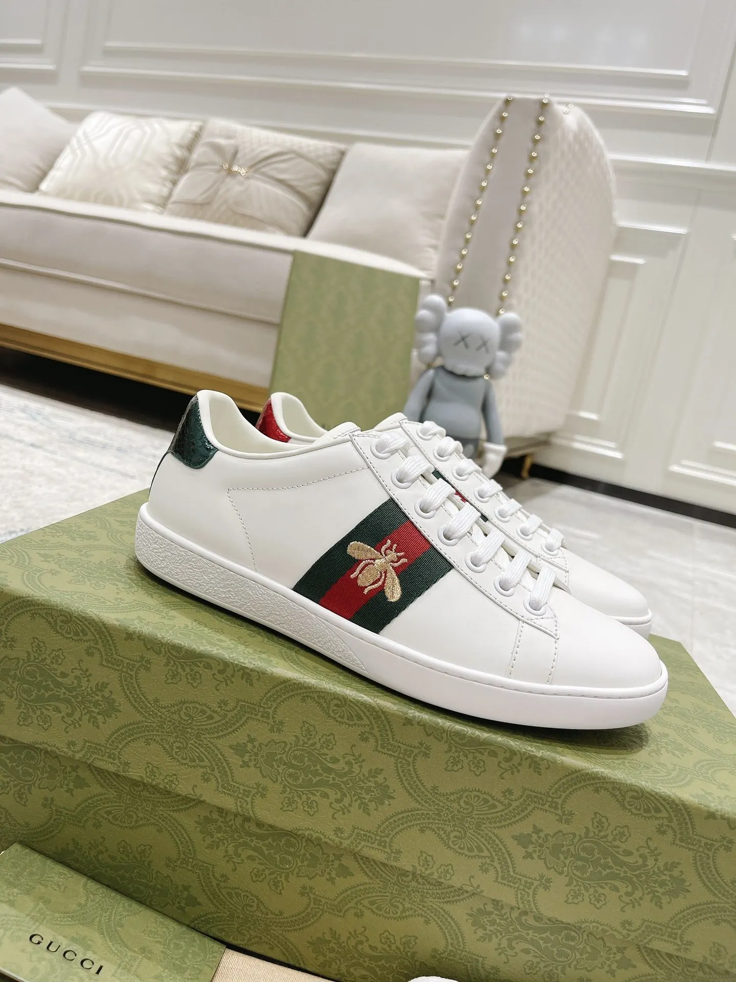 Gucci Logo casual sneakers, all-match 131
