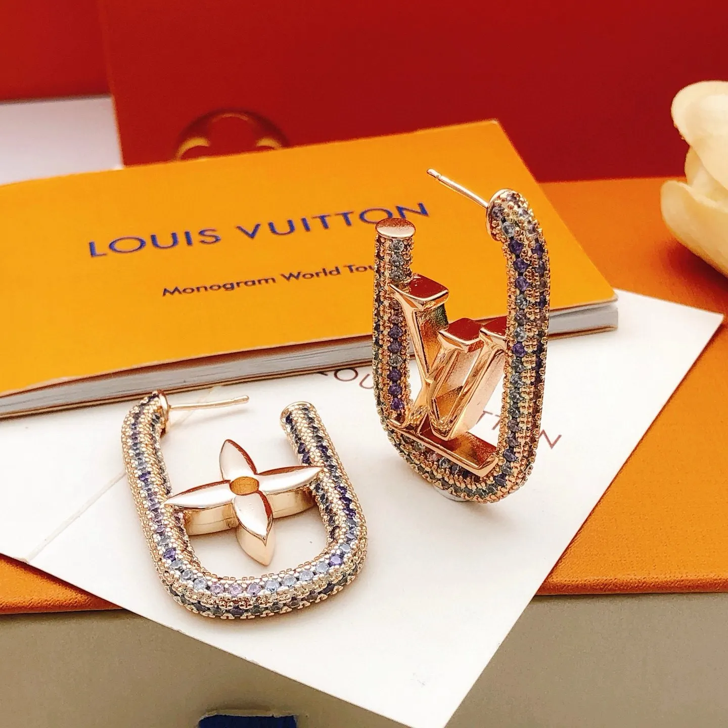 LV 玫瑰金 金色 耳钉 小巧点缀款