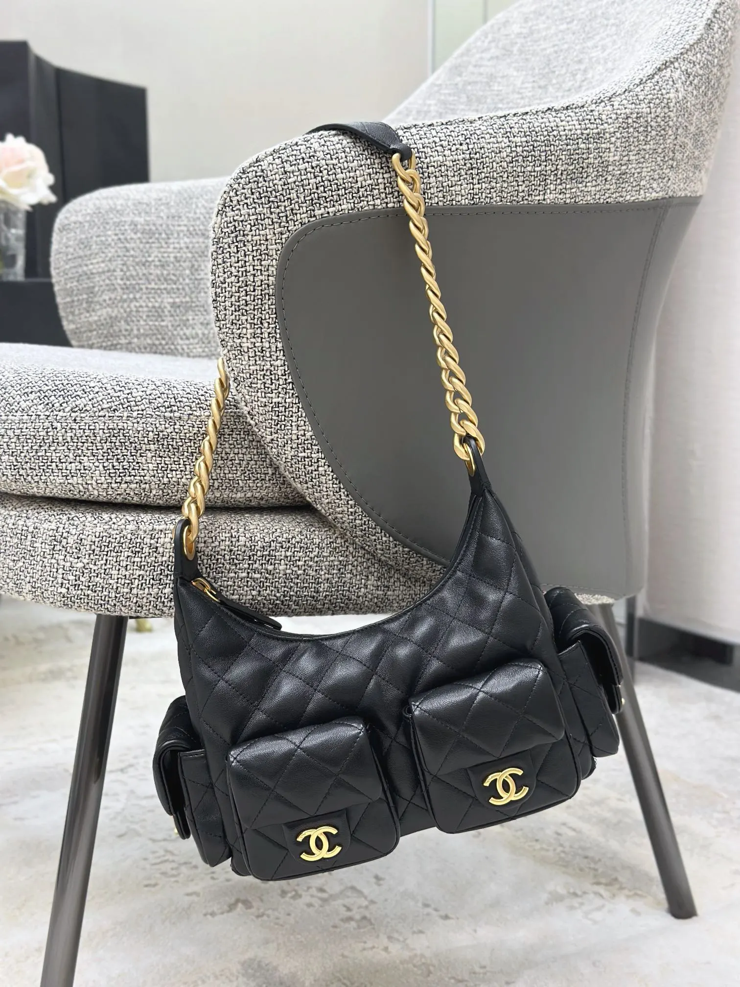 CHANEL 油蠟羊皮Hobo腋下包 單肩背