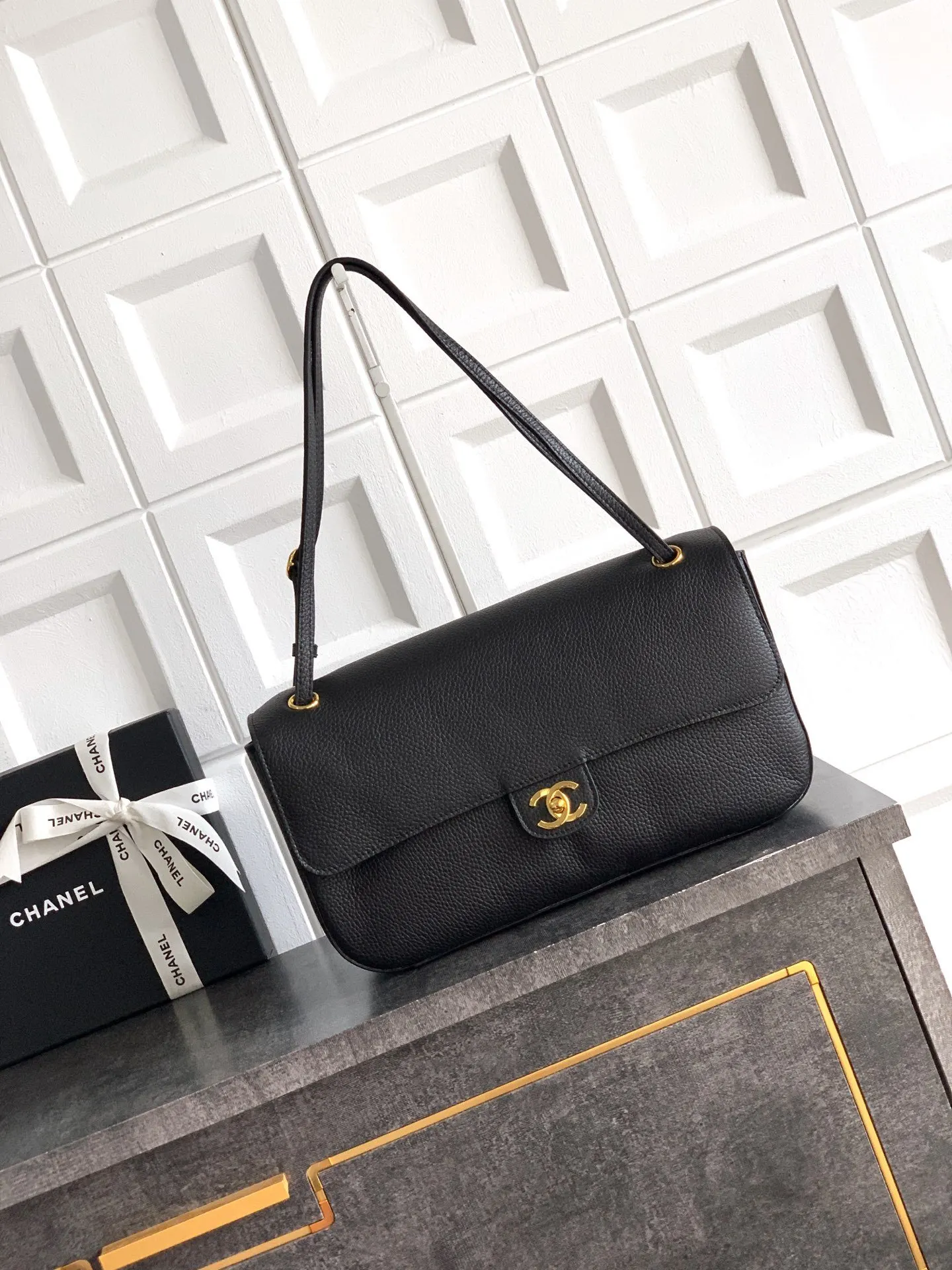 CHANEL 黑色 小號金扣 春夏系列 谷爱凌同款大 腋下包 復古腋下背款
