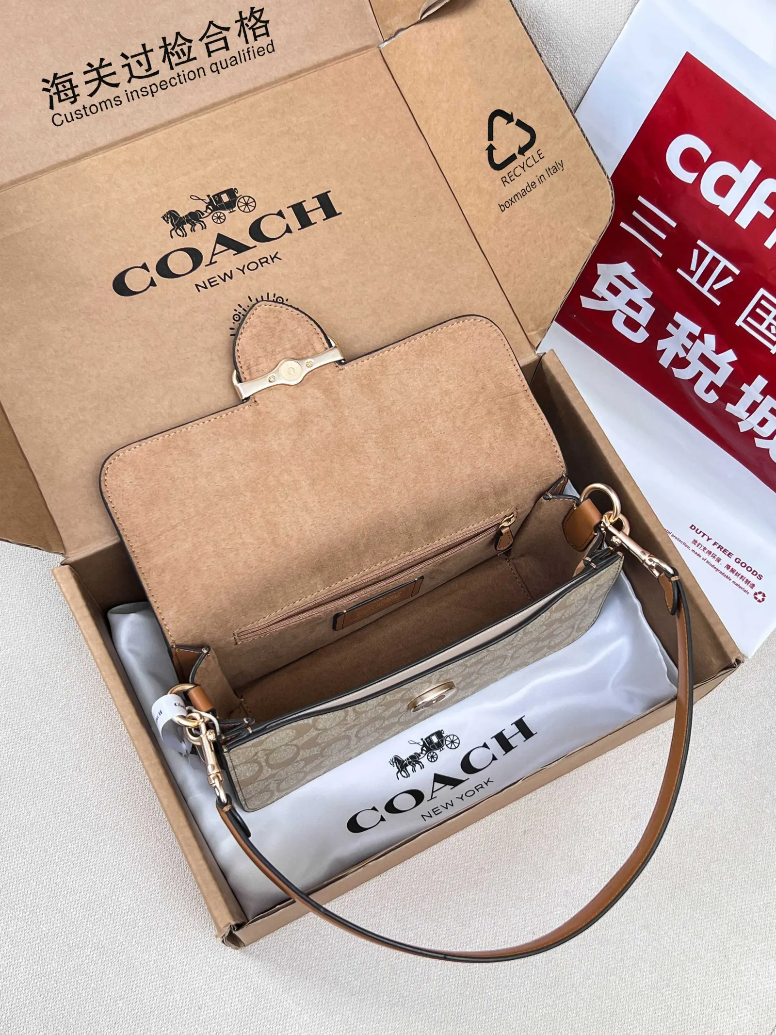 Coach 牛皮 图片 酒神包單肩腋下包全新法 復古腋下背款