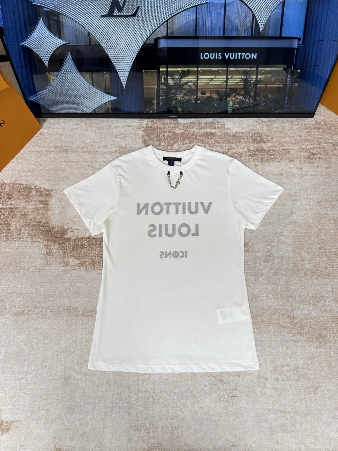 LV Letter Print Short Sleeve T-Shirt Casual Versatile Style