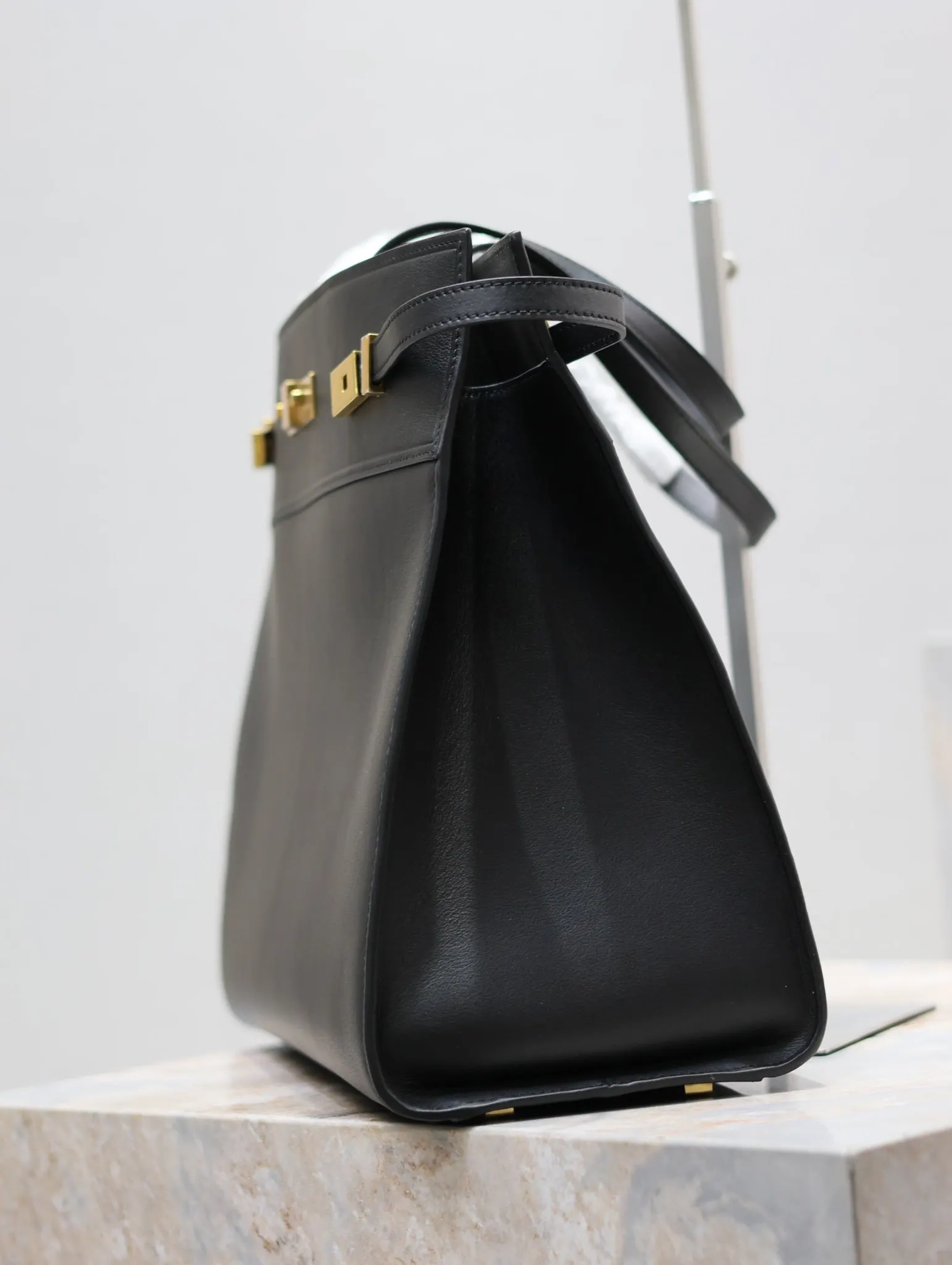 Black Gold Hobo Shoulder Bag Vintage