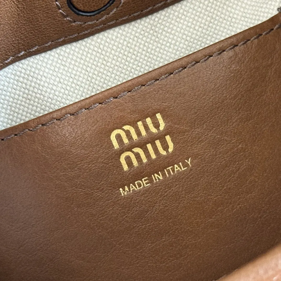 Miu 羊皮 水桶包 休闲水桶款