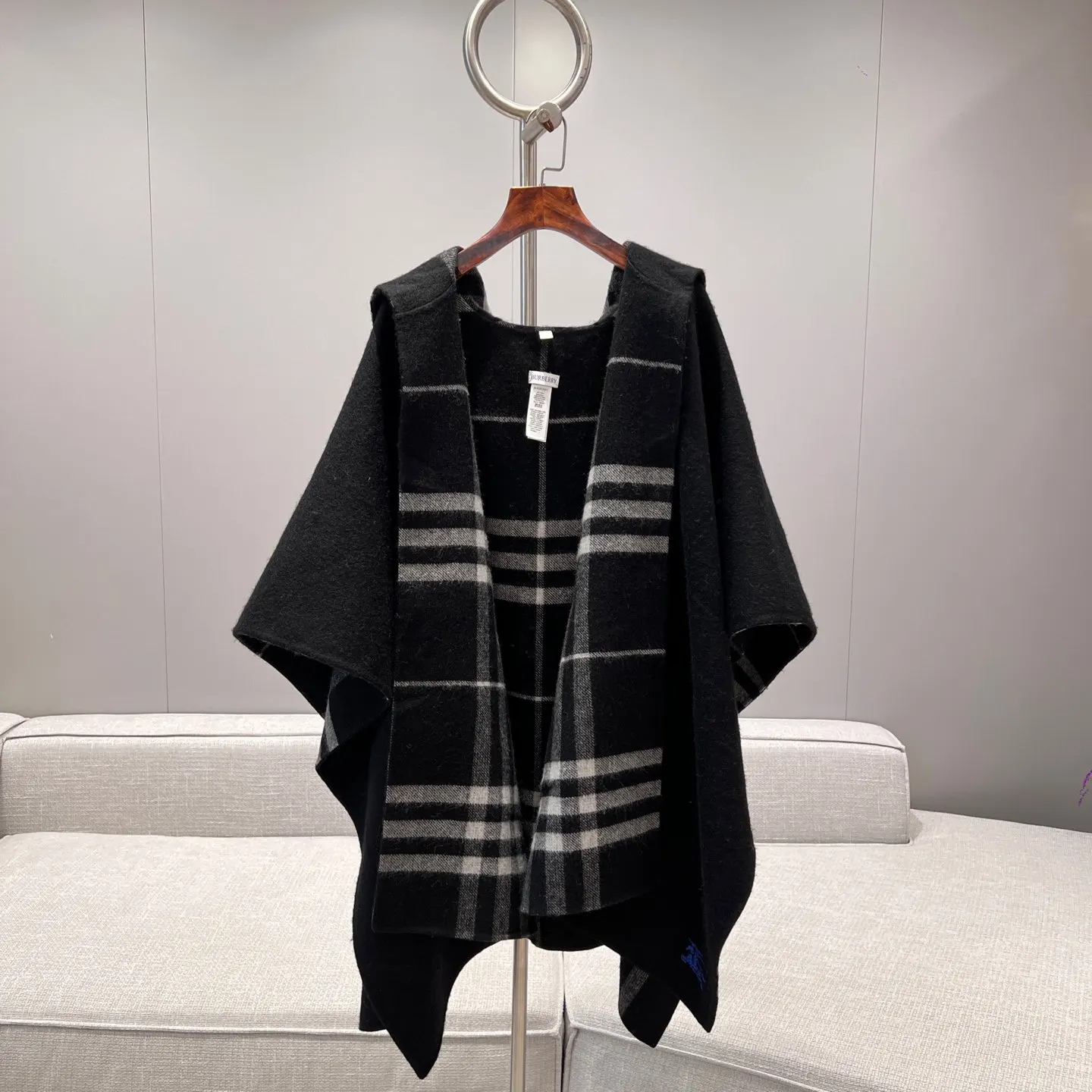 Burberry 黑色 羊绒 格纹 马术 帽子 日常造型款