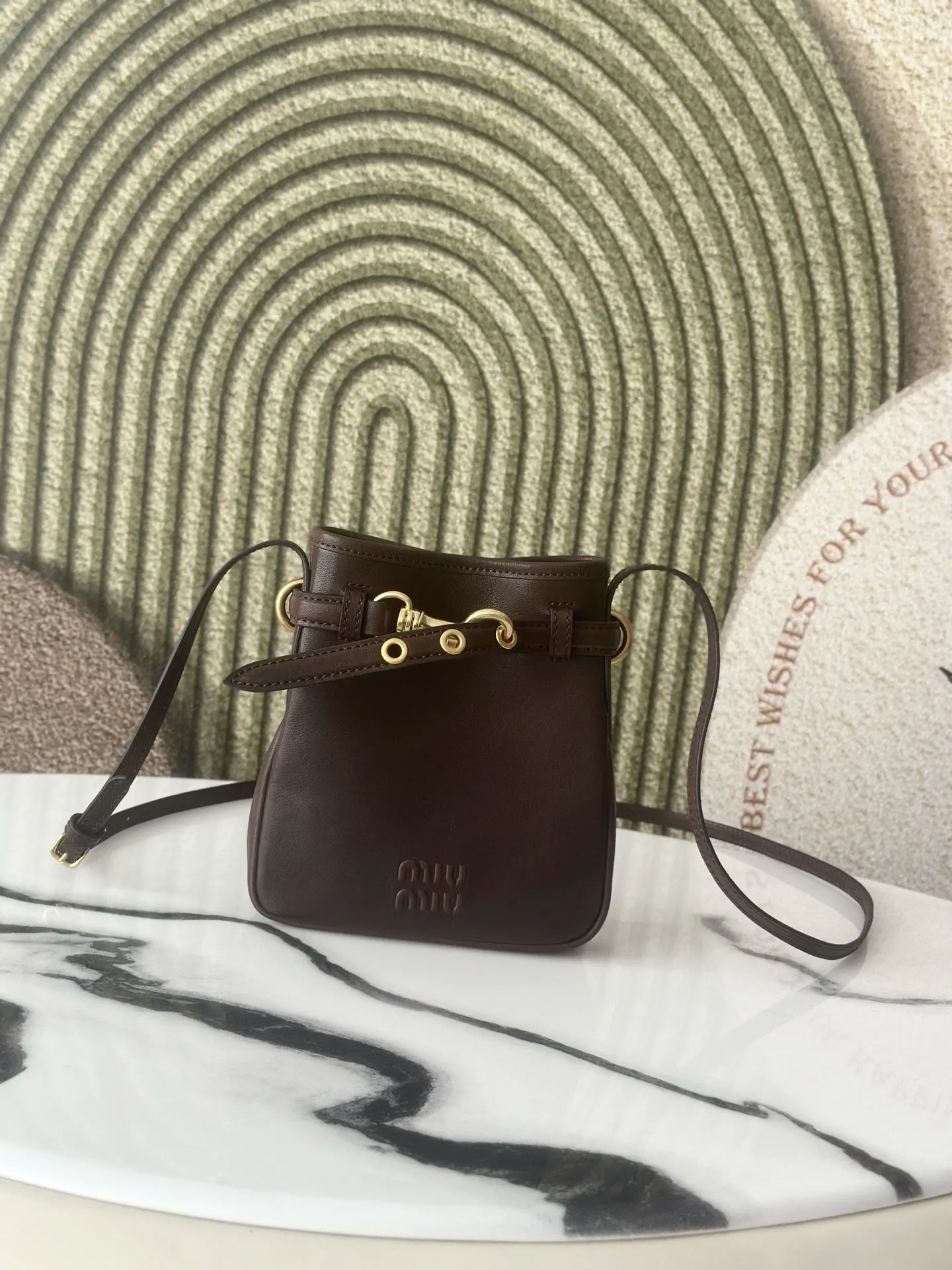 Miu 羊皮 手拿包 精致手拿款