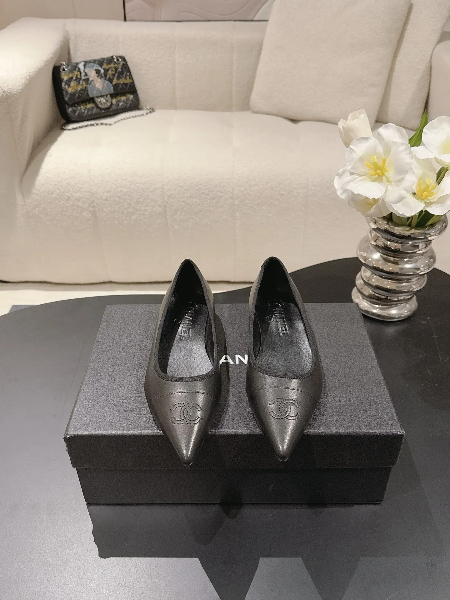 Chanel Fashion Item Commuter