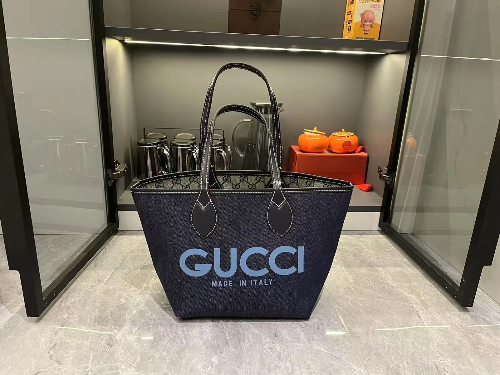 Gucci brown, tote bag, portable shoulder model