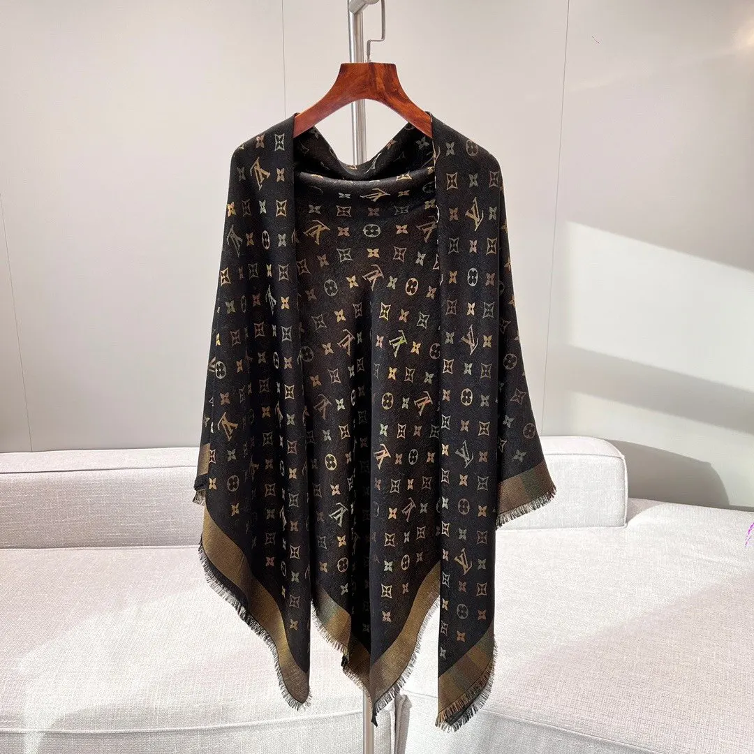 Louis Vuitton 咖色 羊毛 提花 Mo披肩 保暖披肩 圍巾