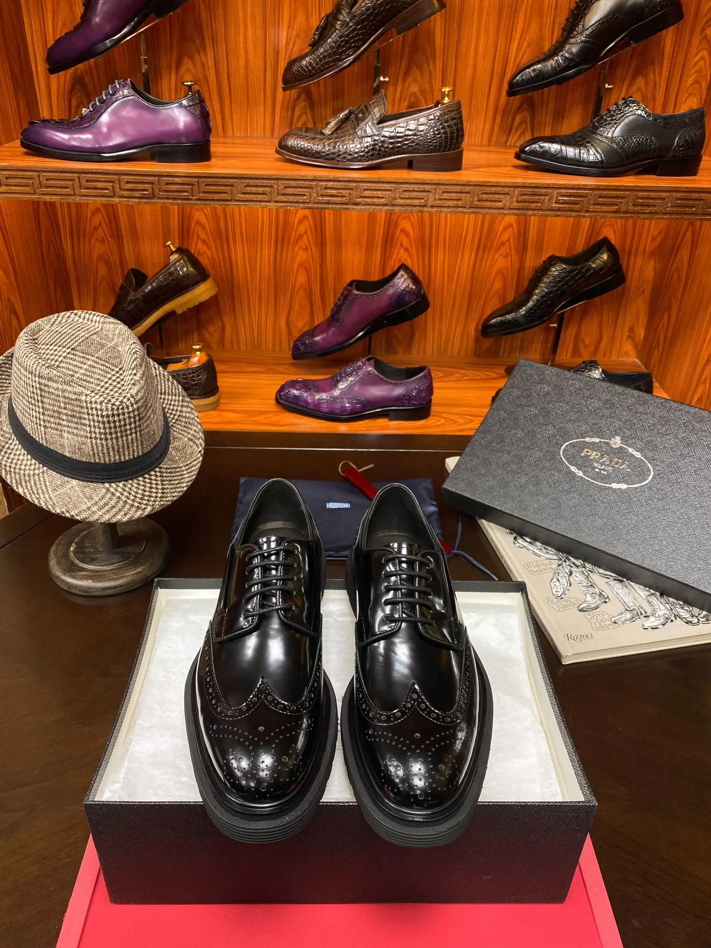Prada Fashion Item Casual Versatile Leather