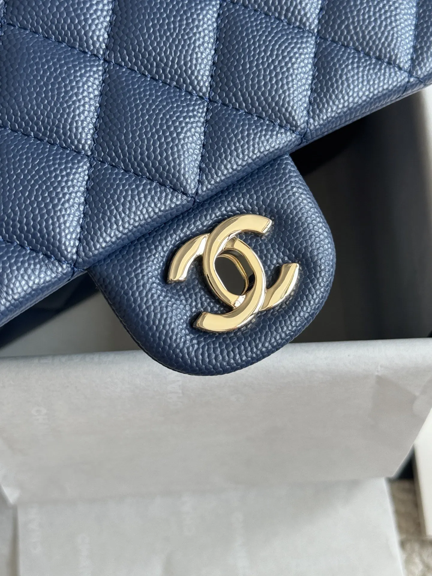Crossbody Bag Lightweight Leather