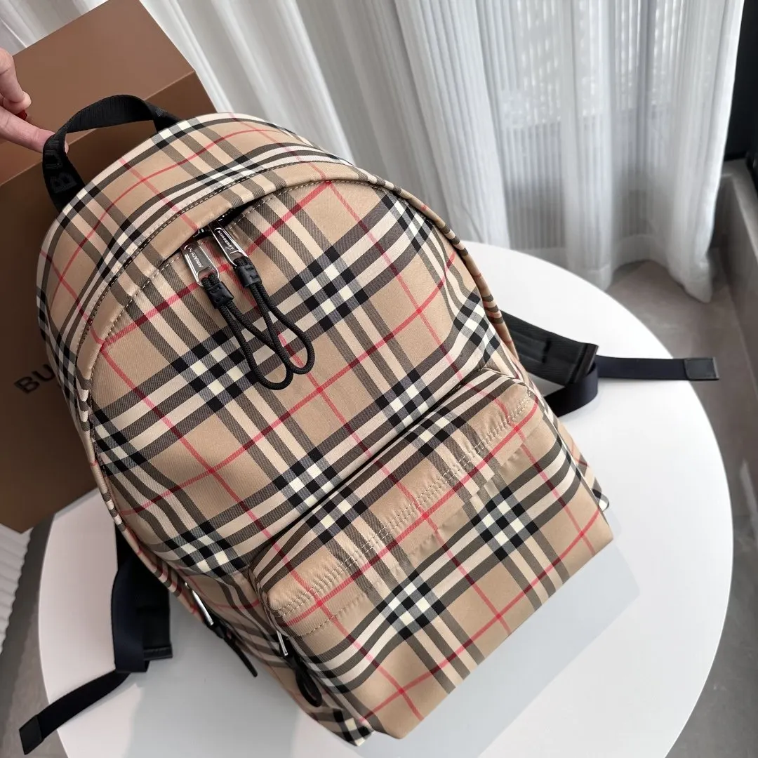 Burberry 尼龍 雙肩包 实用雙肩款