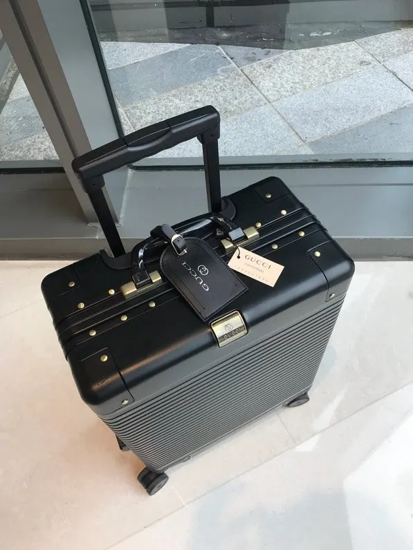 GUCCl全鋁镁合金登机箱 仅供出囗的 比官方抢 行李箱 旅行拉杆款 輕便出行款