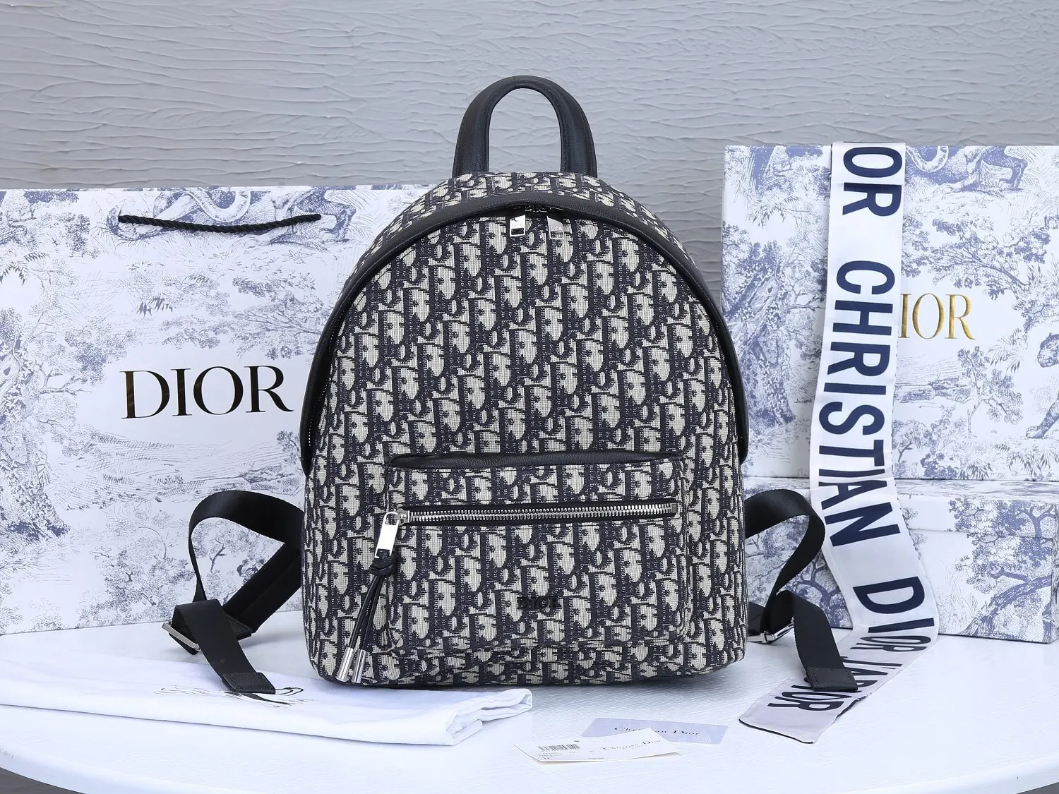 Dior 黑色 小牛皮 厂价 双肩包 实用双肩款
