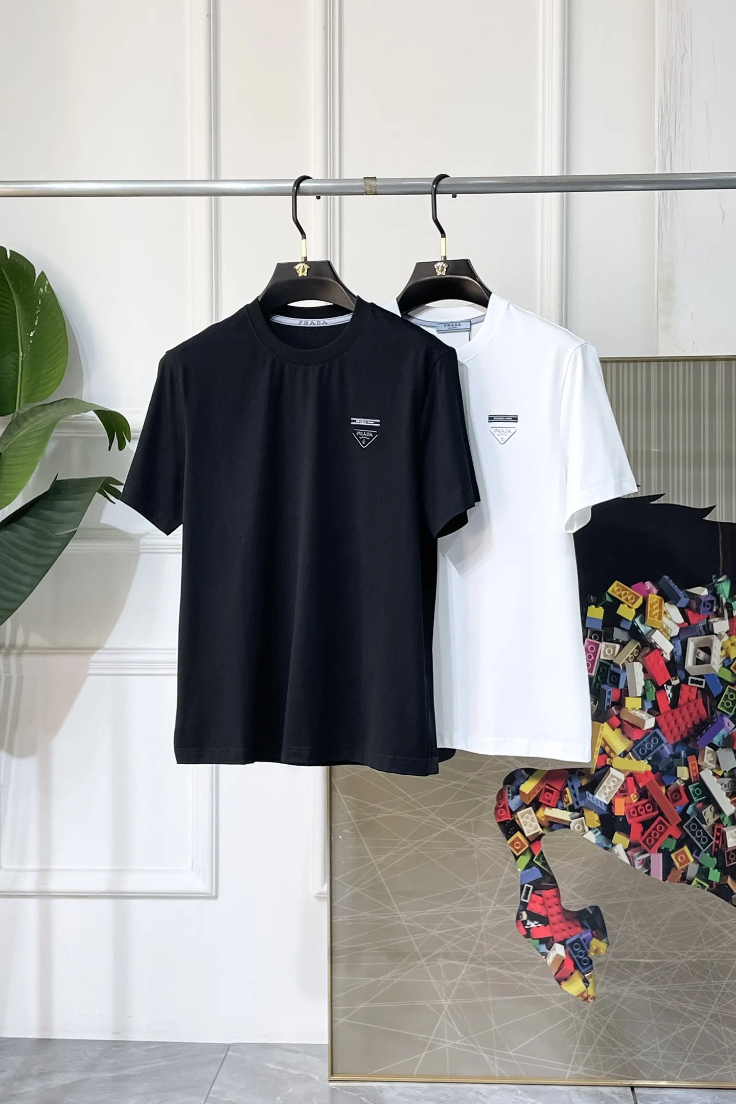 PRADA 马 贺岁 棉质 Logo 短袖T恤 休閒百搭款