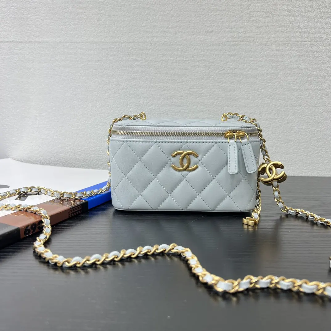 CHANEL 小羊皮翻蓋鏈條包 單肩斜挎