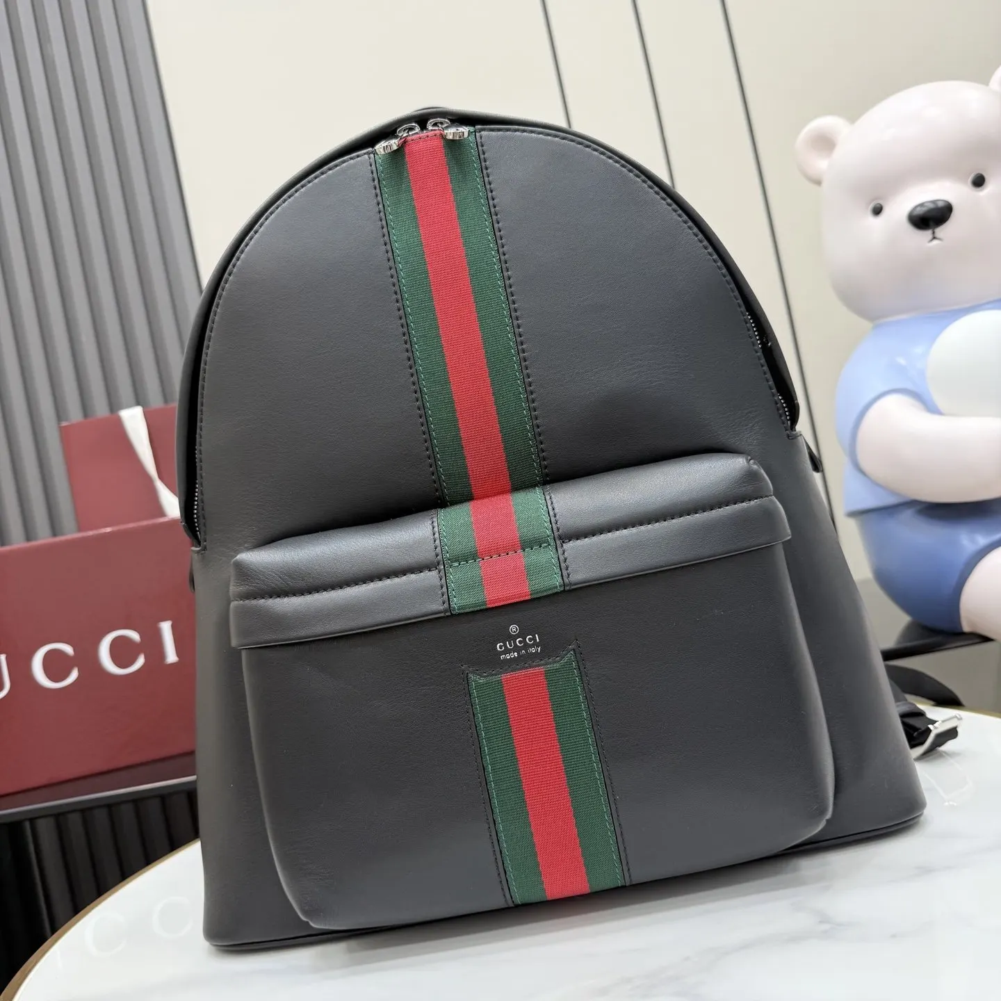 Gucci 黑色 銀色 牛皮 雙肩包 实用雙肩款