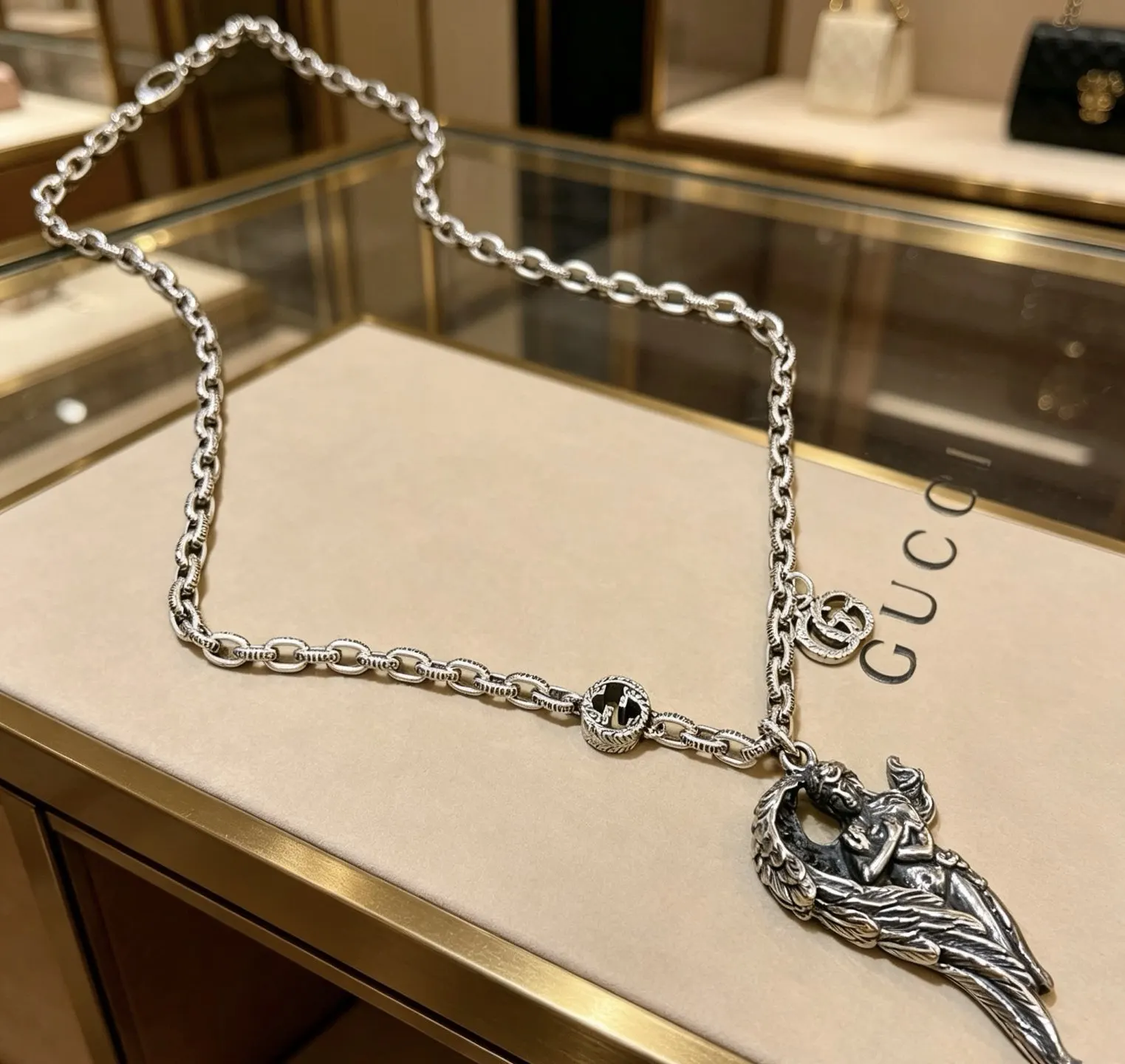 Gucci 鏈條包 單肩斜挎款