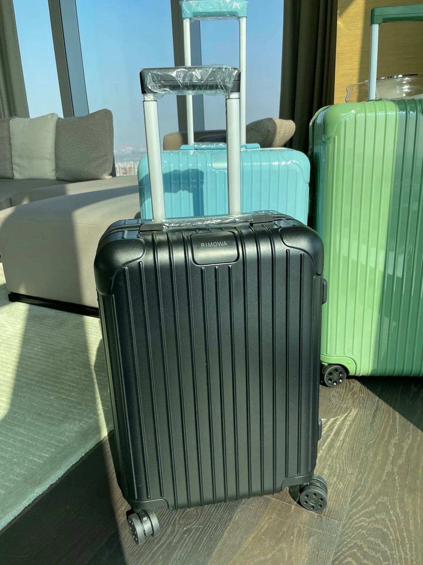白色 藍色 日默瓦rimowa拉杆箱行李箱登机箱旅行箱方胖子運動 旅行拉杆款 輕便出行款
