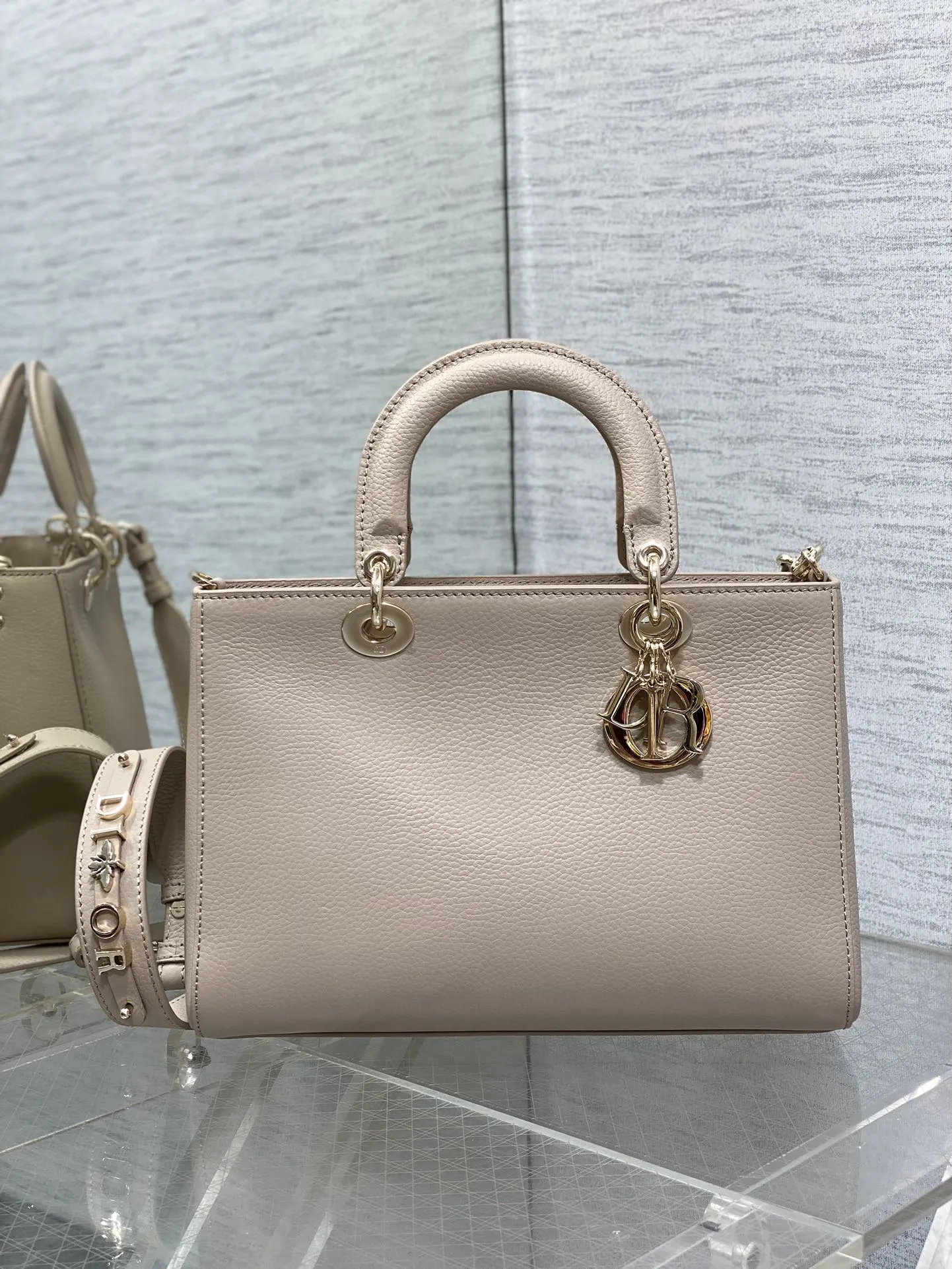 Dior 黑色 牛皮 进口 牛皮横款戴妃包 Lady 手提包 通勤手提款