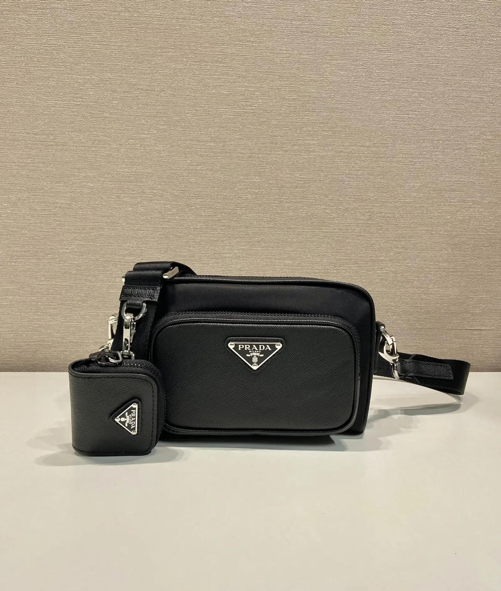 牛皮 十字纹 单肩包选用Re Nylon 日常单肩背款