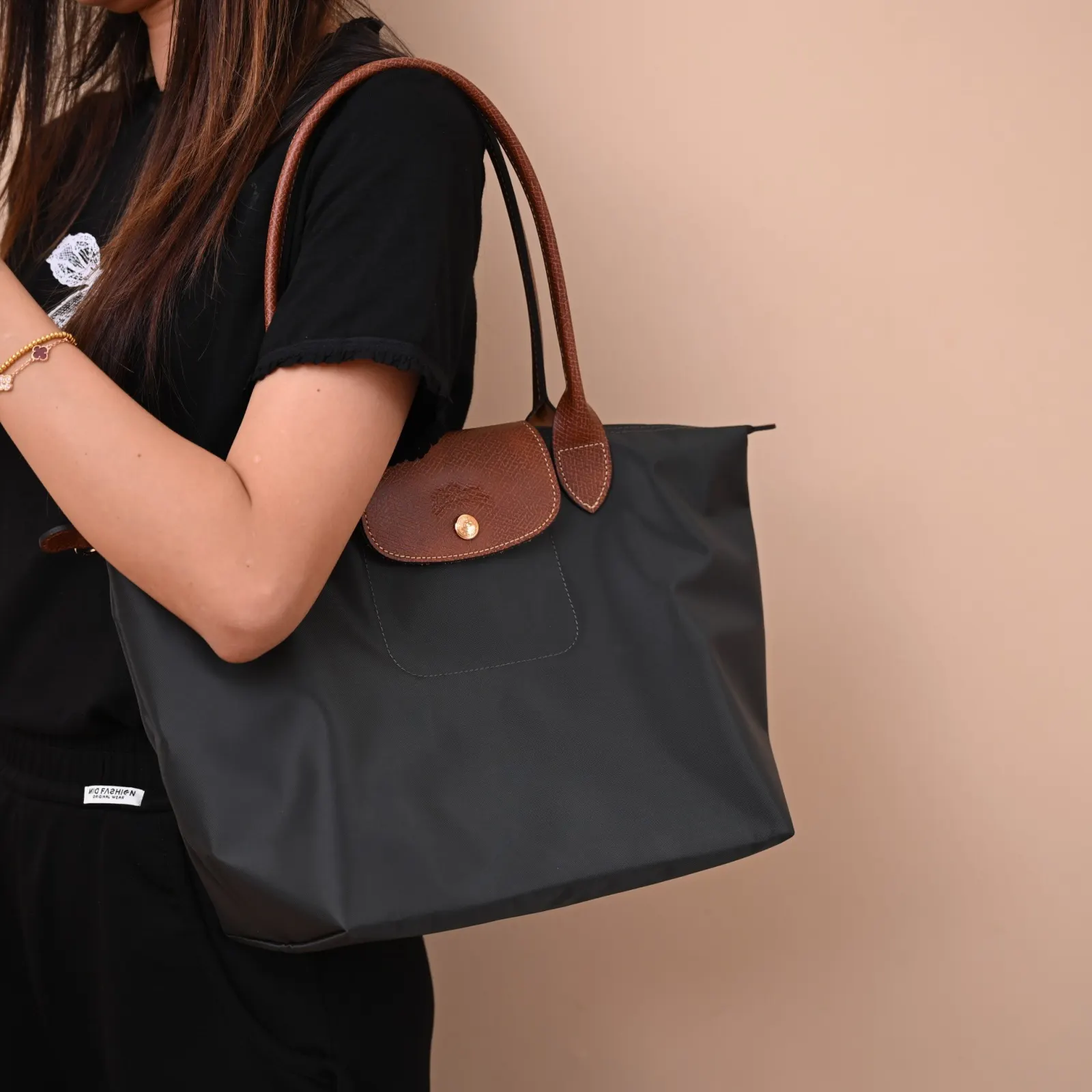 黑色 纯 珑骧 长柄中号 黑色 longchamp 秒发 单