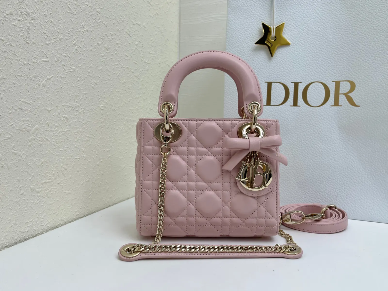 Dior Lady Dior 柔粉色鏈條包 手提斜挎款