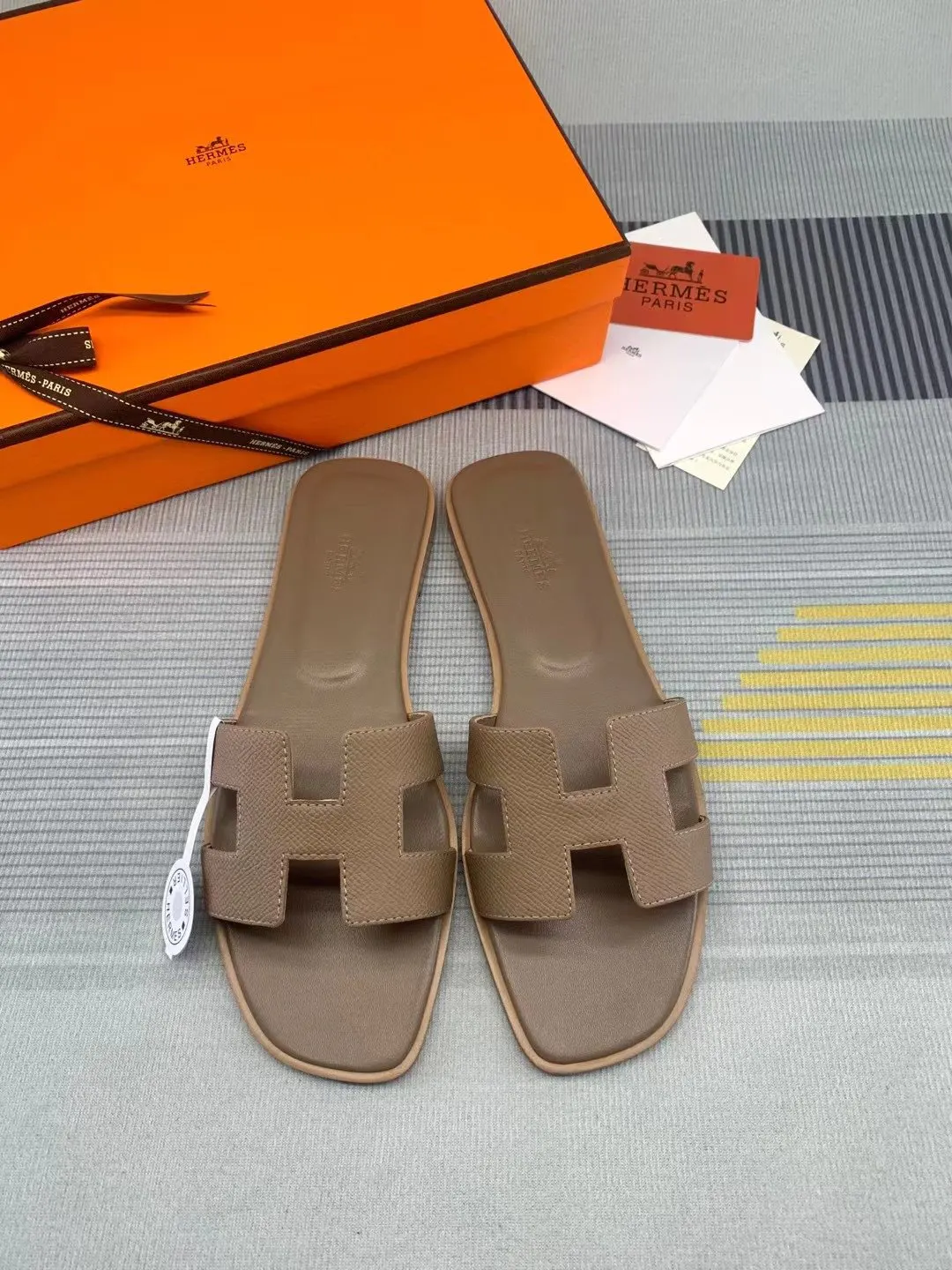 Hermes Oran Beige Style