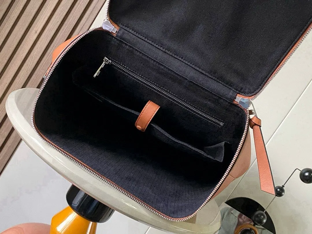 Brown Backpack Leather Image 9 Brown Backpack Leather Image 9