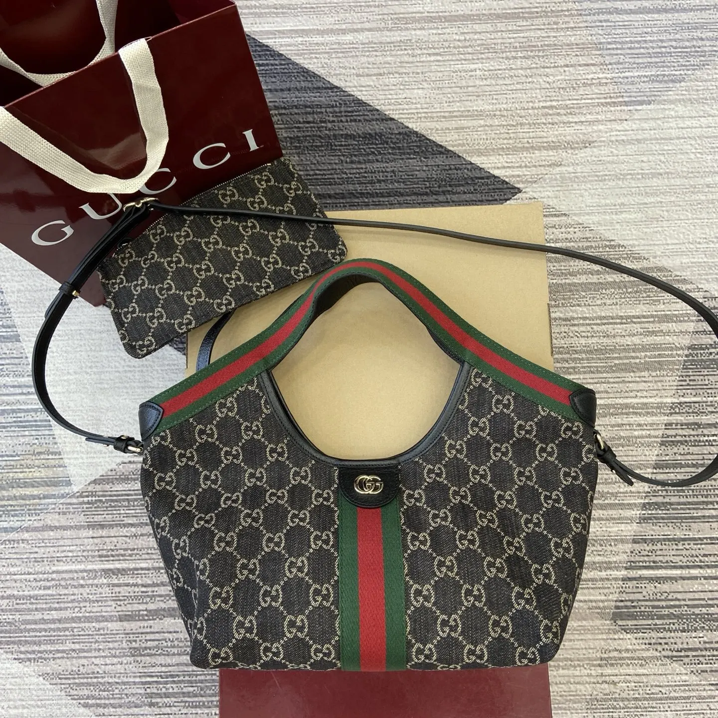 Gucci Top Handle Bag Commuter