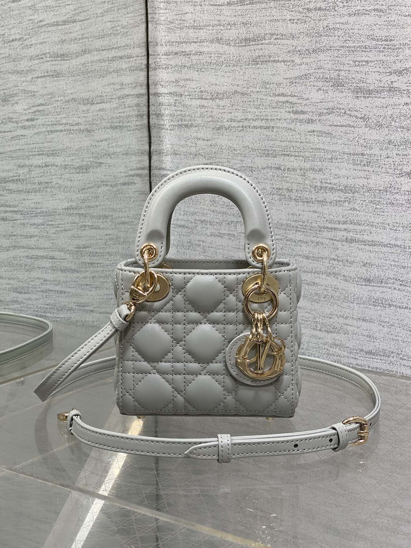 羊皮 云雾灰 Lady最新micro系列 一只什么都装不下 旅行袋 大容量旅行款
