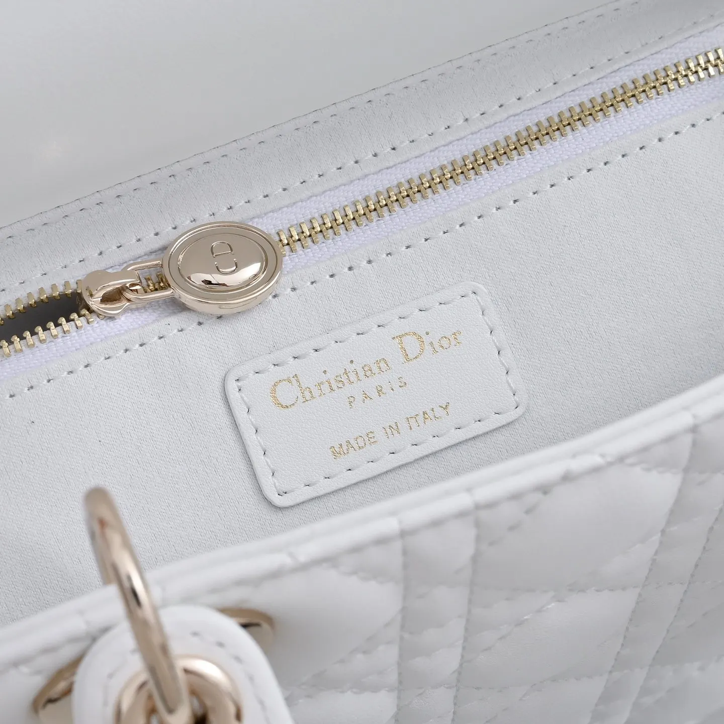 Crossbody Bag Lightweight Image 9 Crossbody Bag Lightweight Image 9