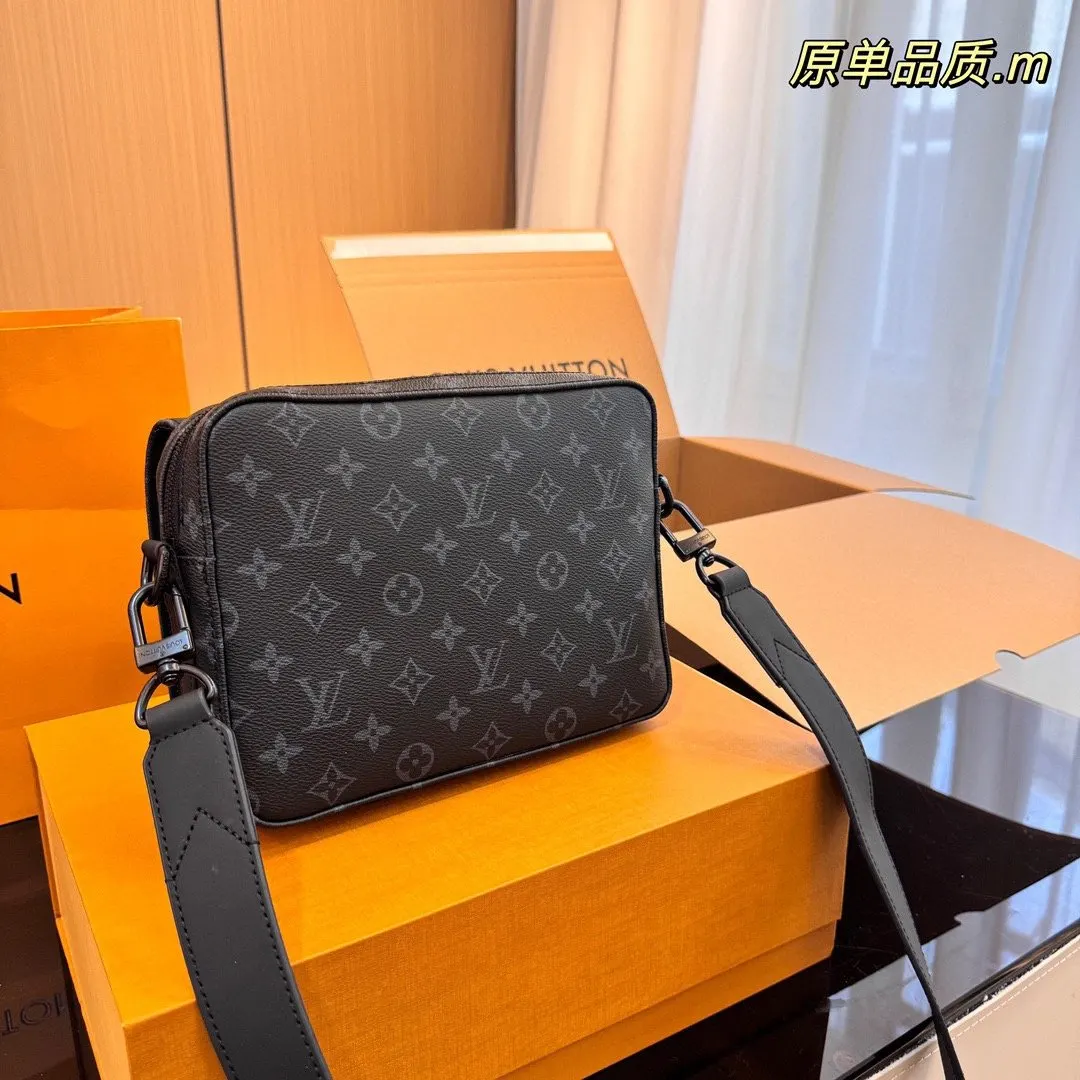 LV 飞机 男生必入超经典Outdoor 斜挎包 轻便斜挎款