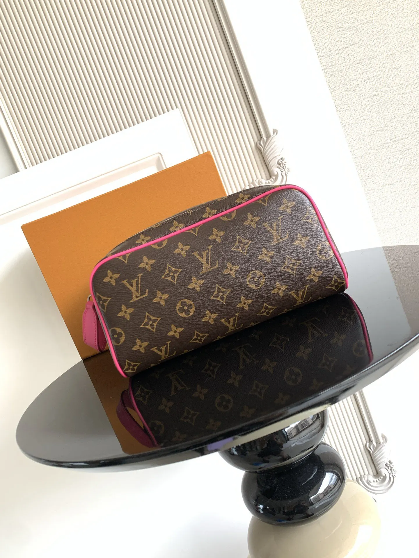 LV 牛皮 收納包 旅行收納款