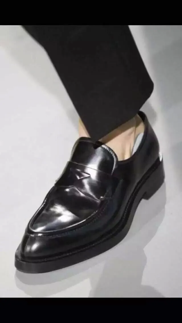 Prada Fashion Item Casual Versatile Leather
