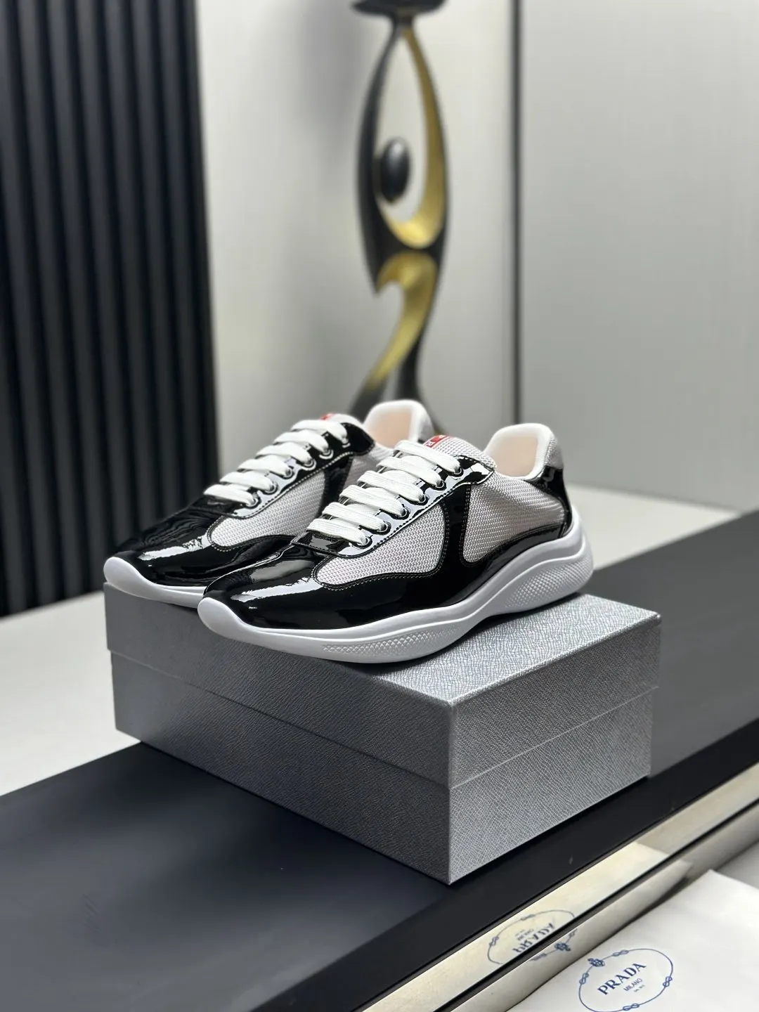 PRADA 漆皮 乐福鞋 厚底休閒款