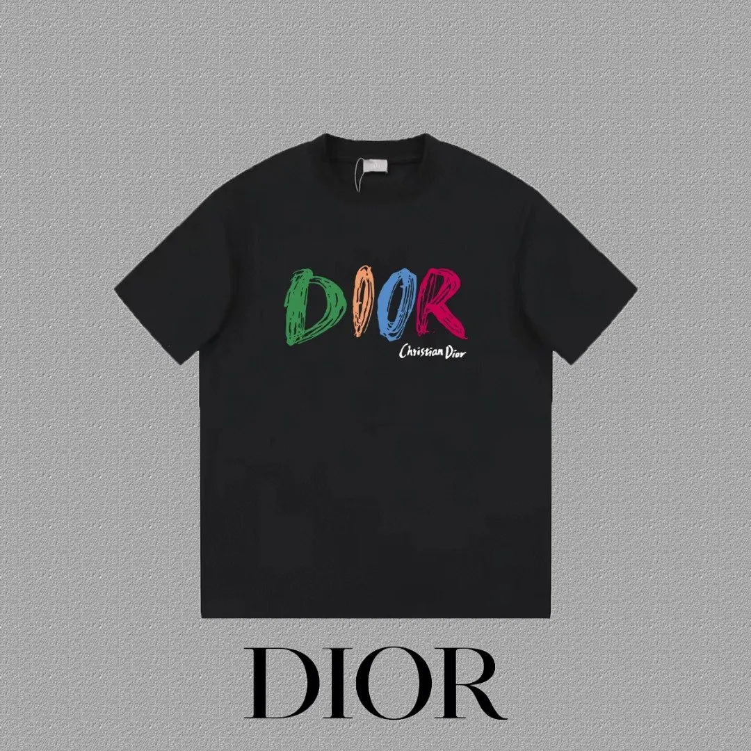 Dior black short-sleeved T-shirt, exquisite wear