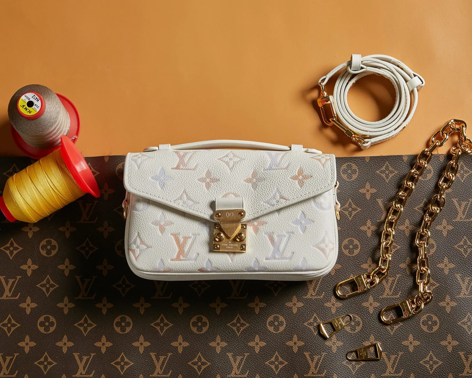 Chain Bag Leather