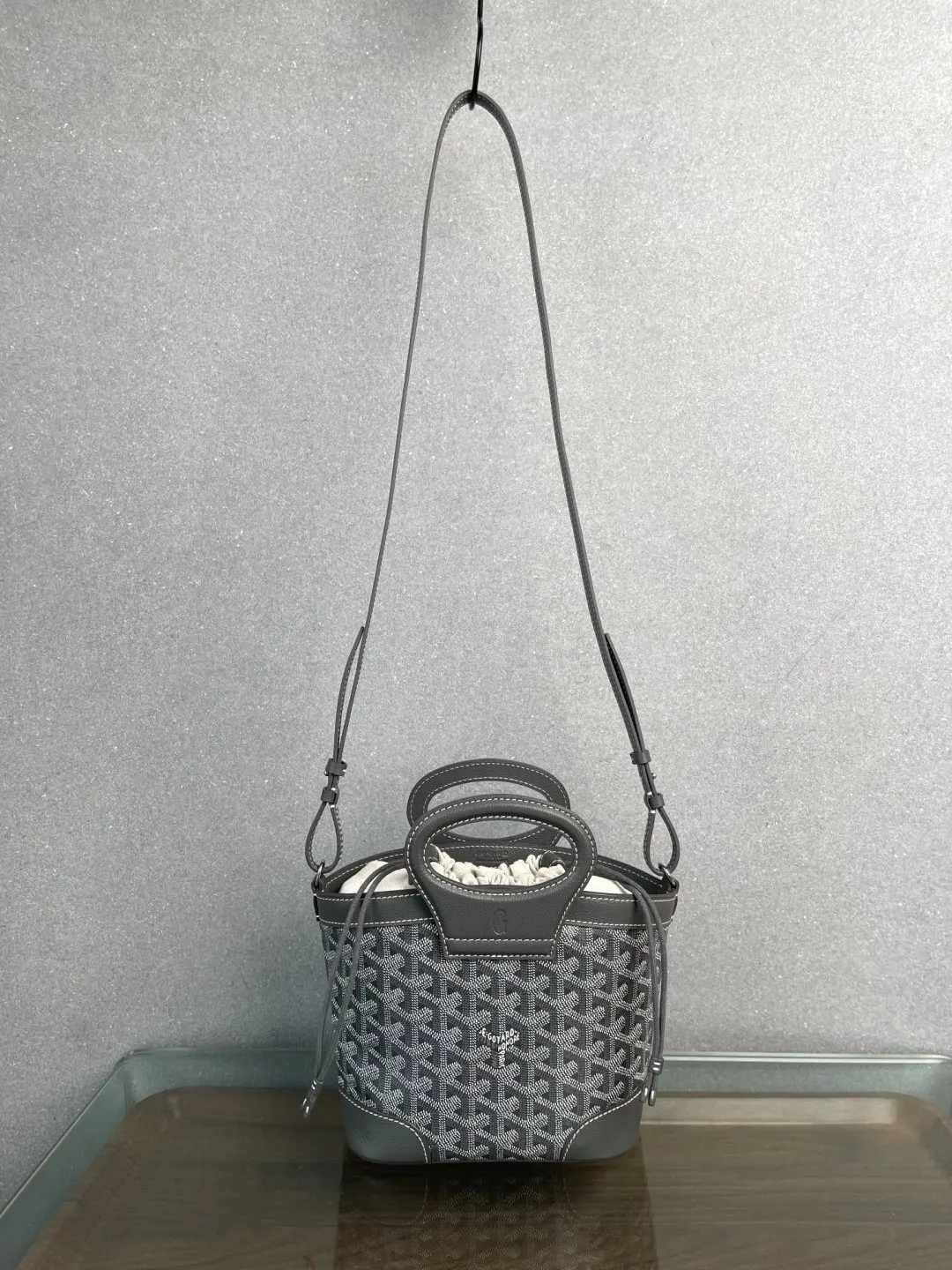 Goyard 灰色 皮革 水桶包 休閒水桶款