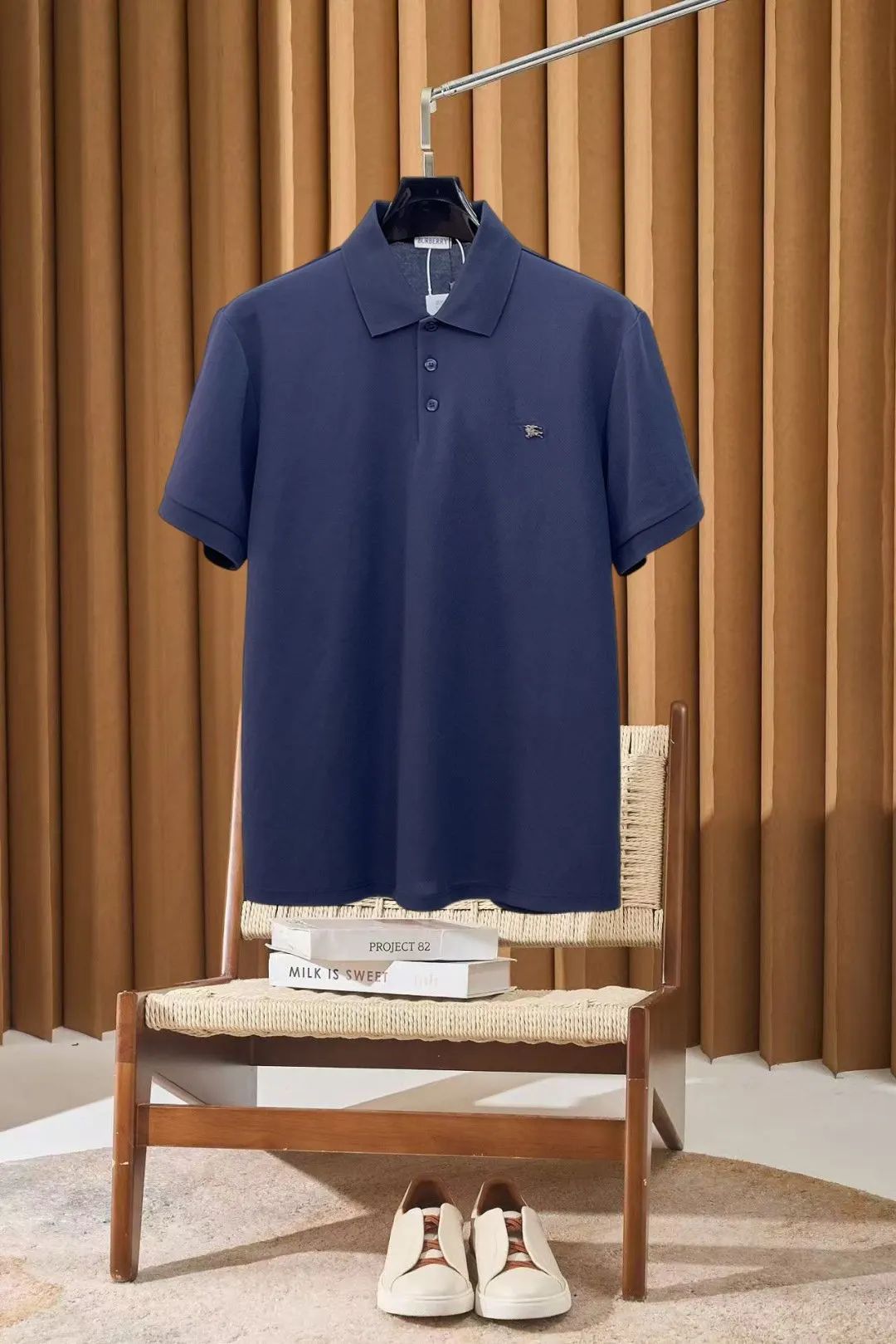 Burberry 刺繡 純棉 Polo衫 休閒百搭款(數字1) Burberry 刺繡 純棉 Polo衫 休閒百搭款(數字1)