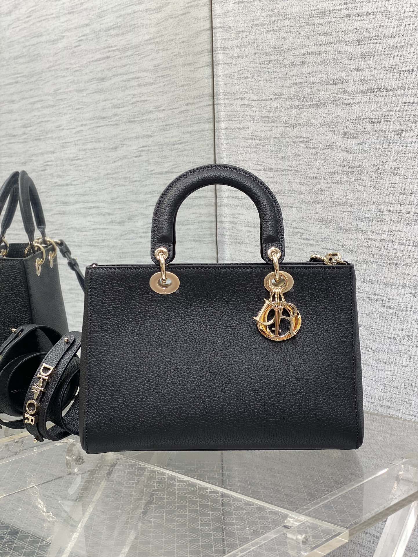 Dior 黑色 牛皮 进口 牛皮横款戴妃包 Lady 手提包 通勤手提款