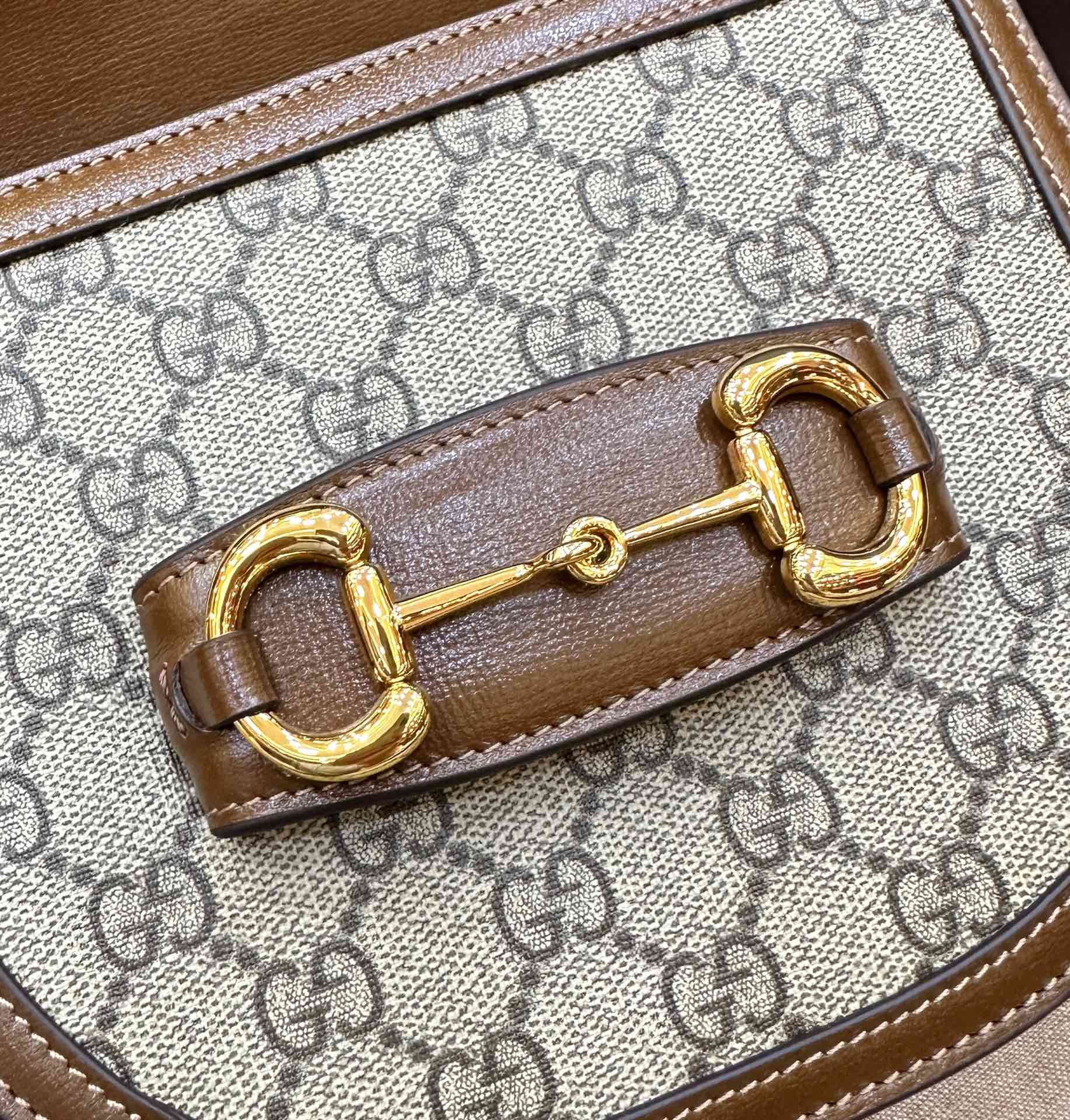 Crossbody Bag Lightweight Leather