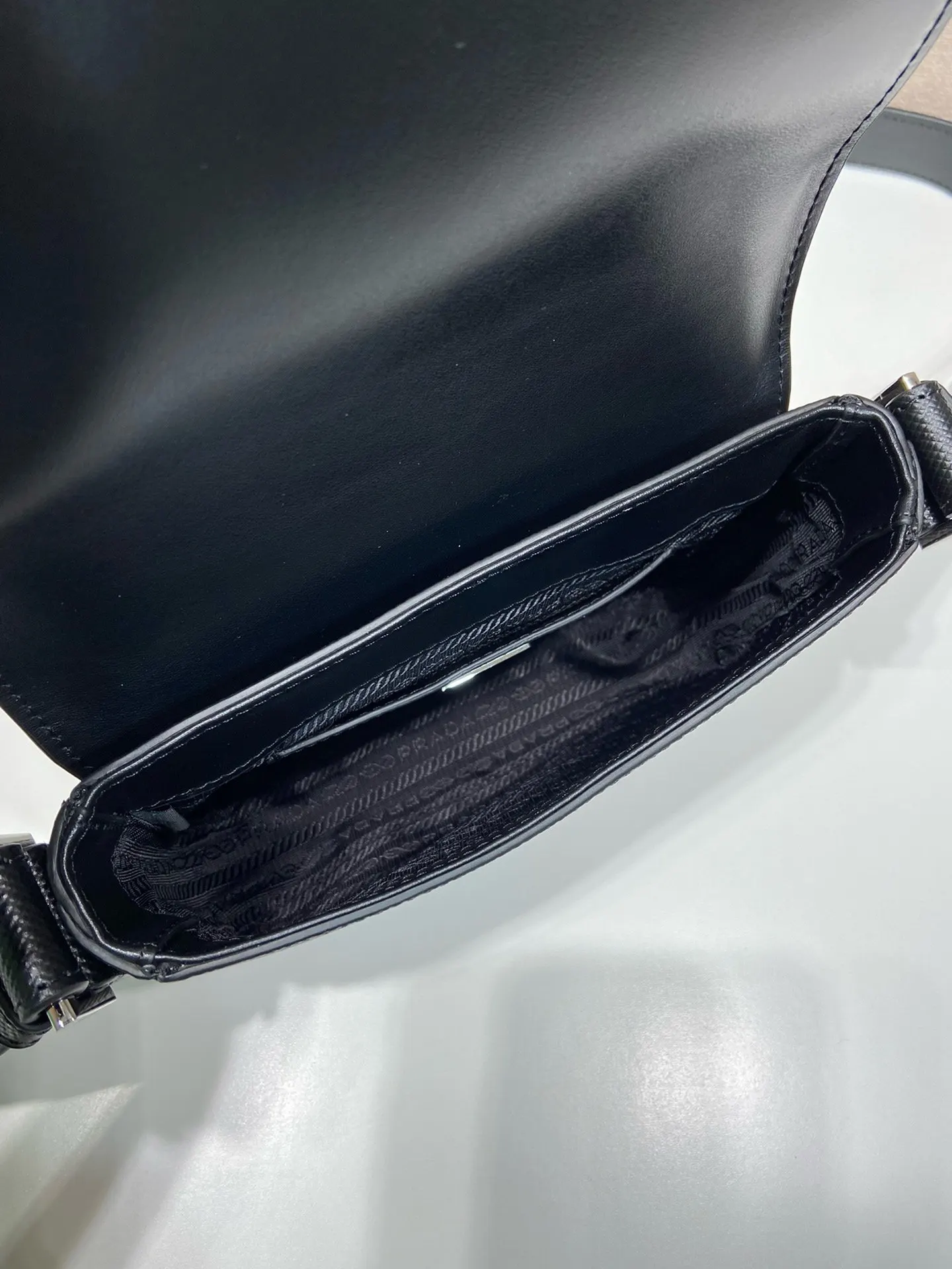 Shoulder Bag Leather Image 9 Shoulder Bag Leather Image 9