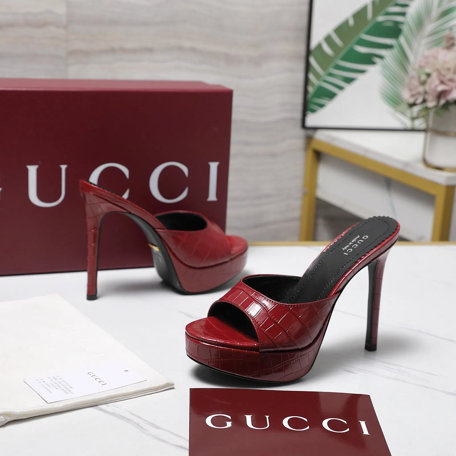 Gucci 拖鞋 轻便舒適款