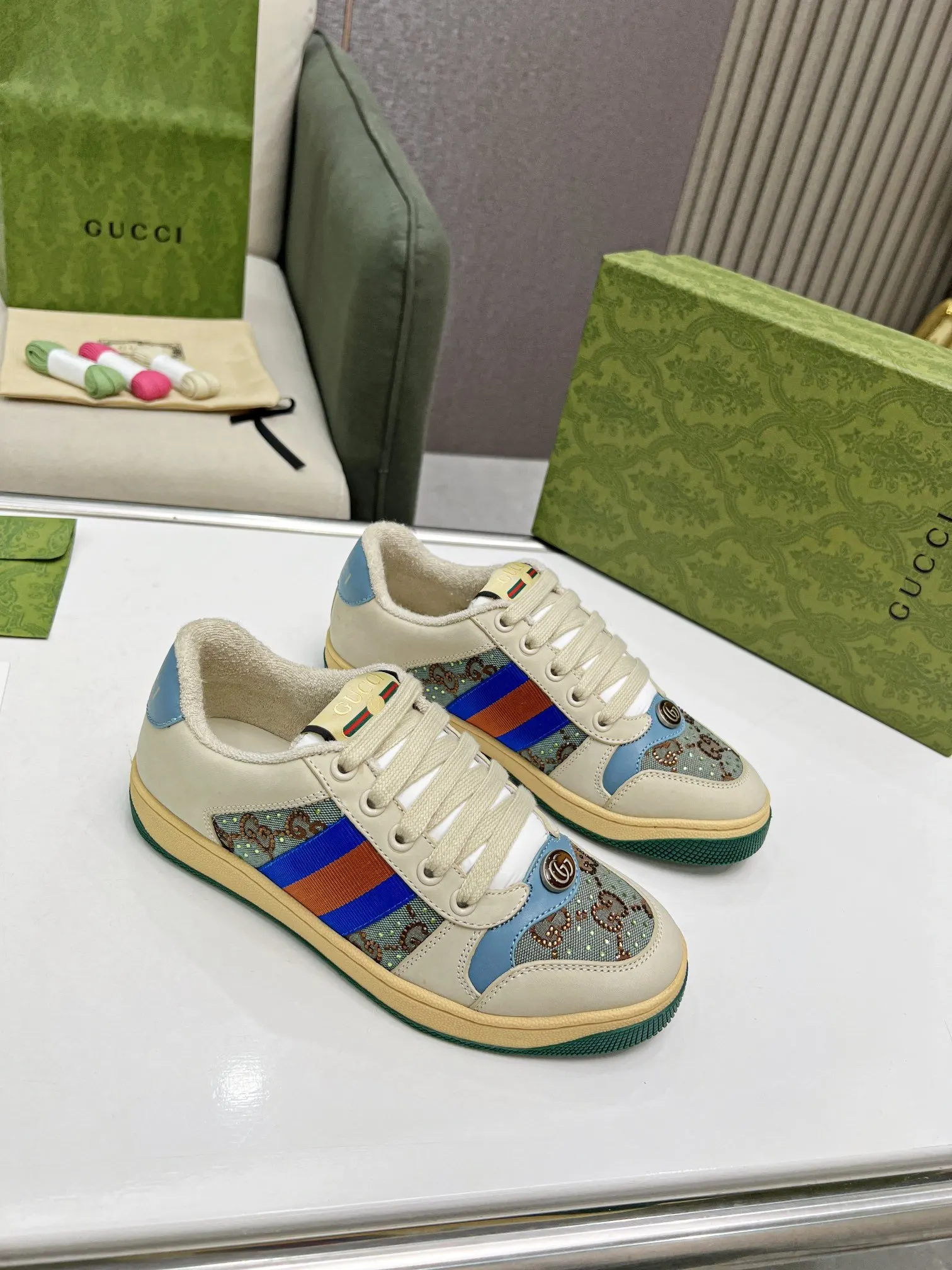 Gucci Logo casual sneakers, all-match 143