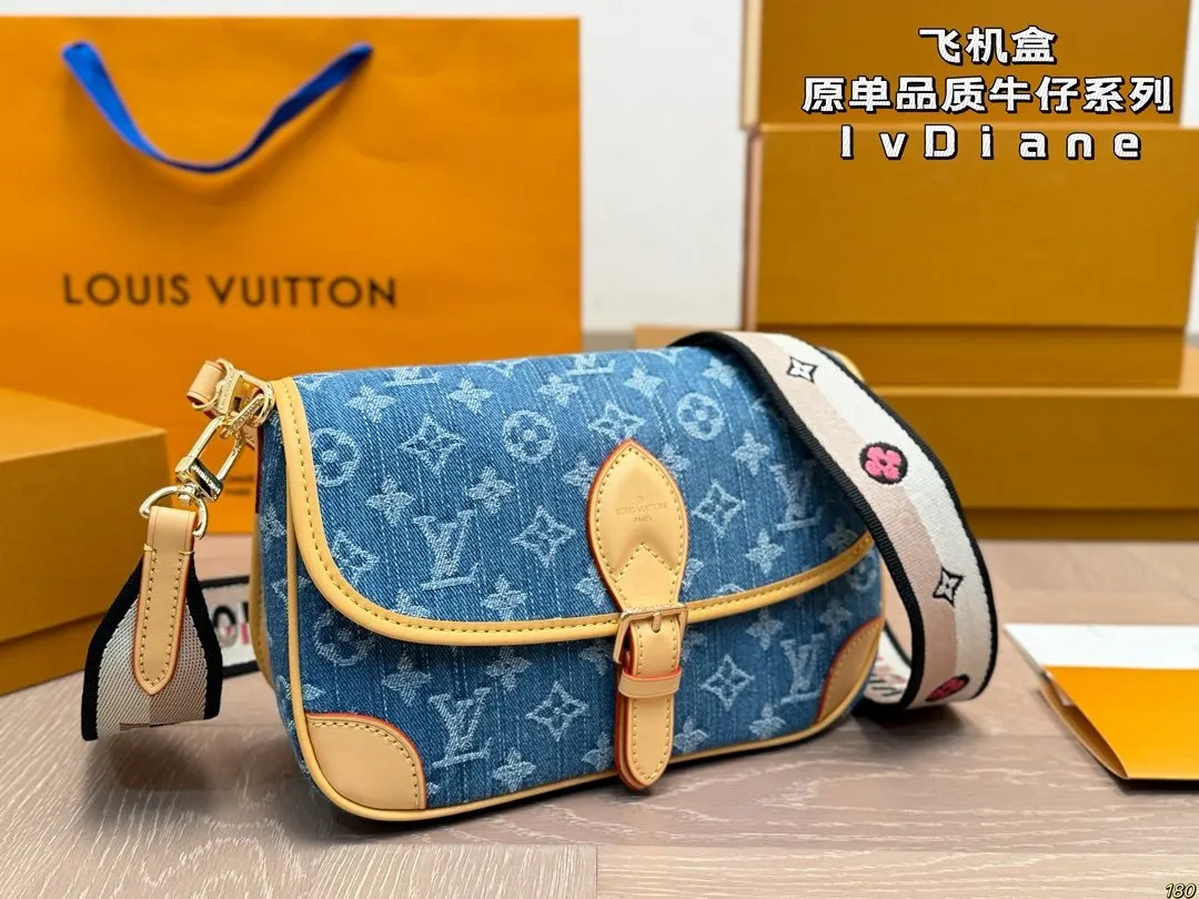 LV Diane 牛仔 牛仔系列 早春L家 腋下包 復古腋下背款
