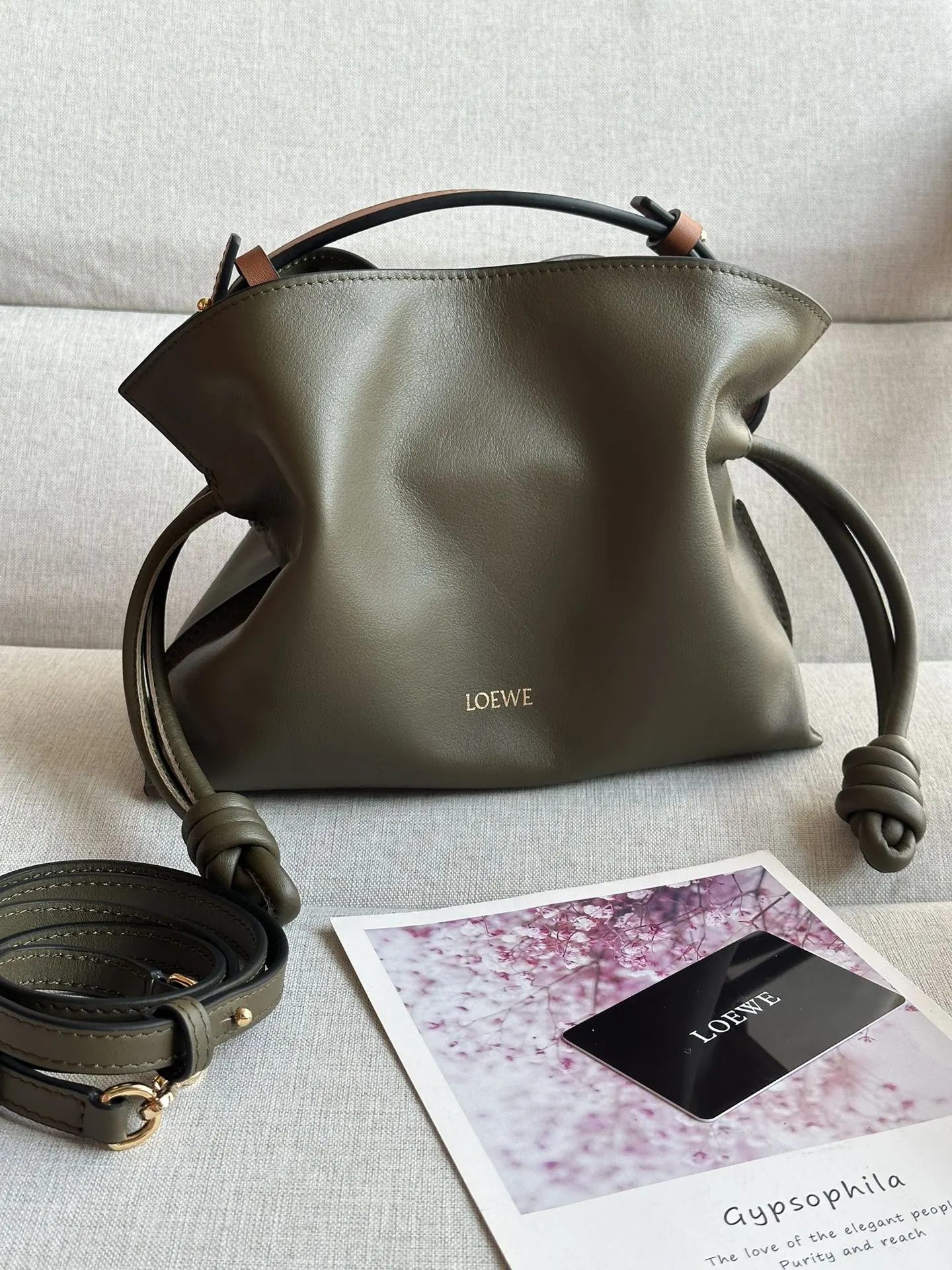 Loewe 金色 卡其 牛皮 手拿包 精致手拿款