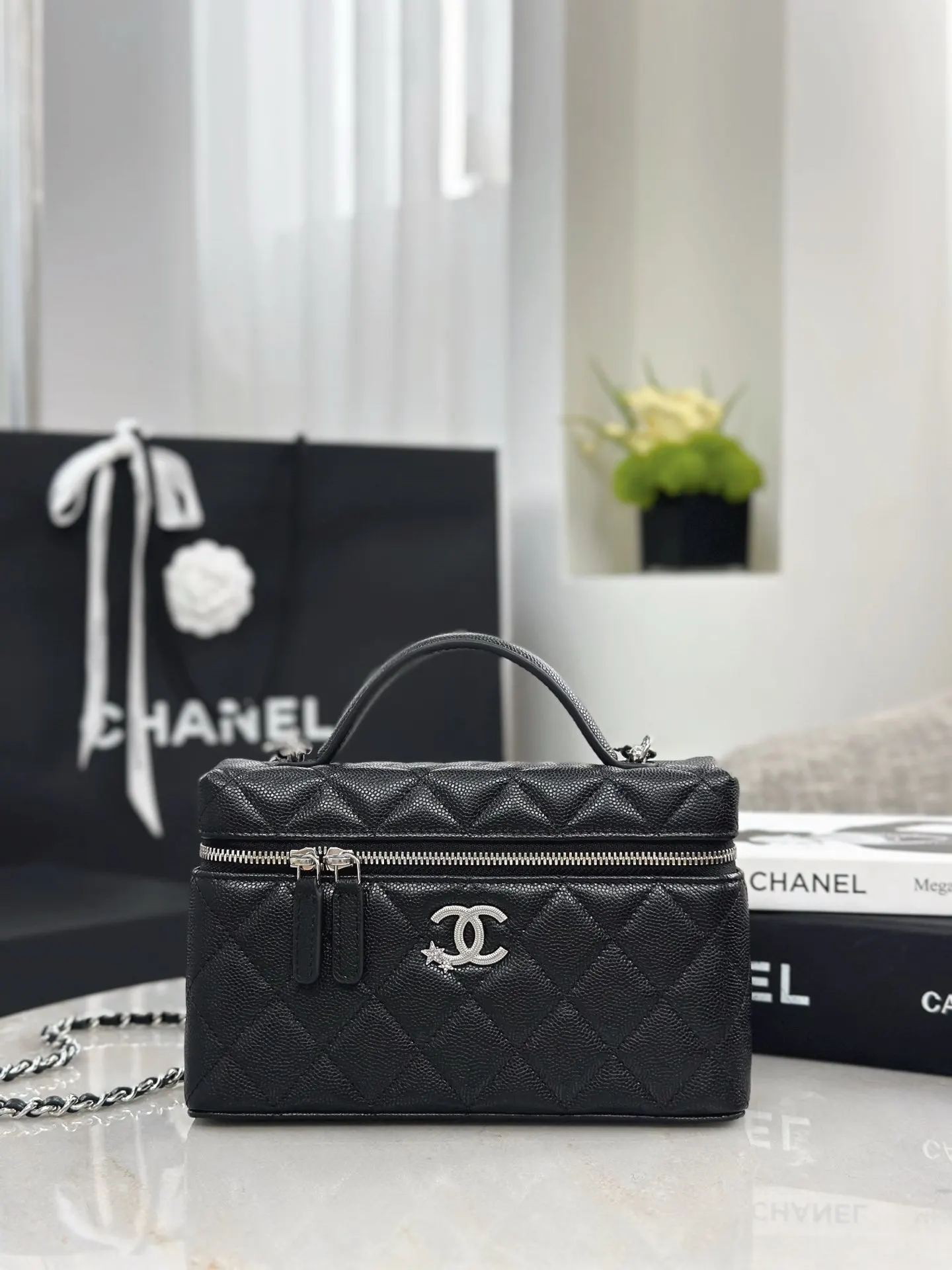 CHANEL 19 Bag 黑色荔枝紋牛皮鏈條包 復古款